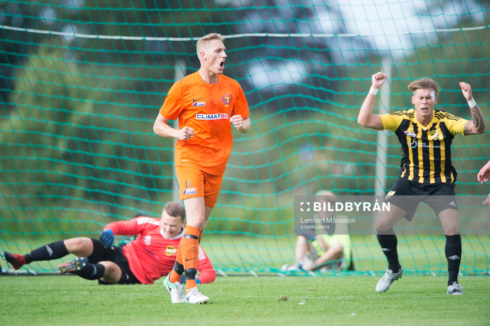 Torn har gjort mål och v Philip Wikström förtvivlad i matchen i division 2 mellan Torn och IFK Hässleholm i Stångby 6 augusti 2017.  