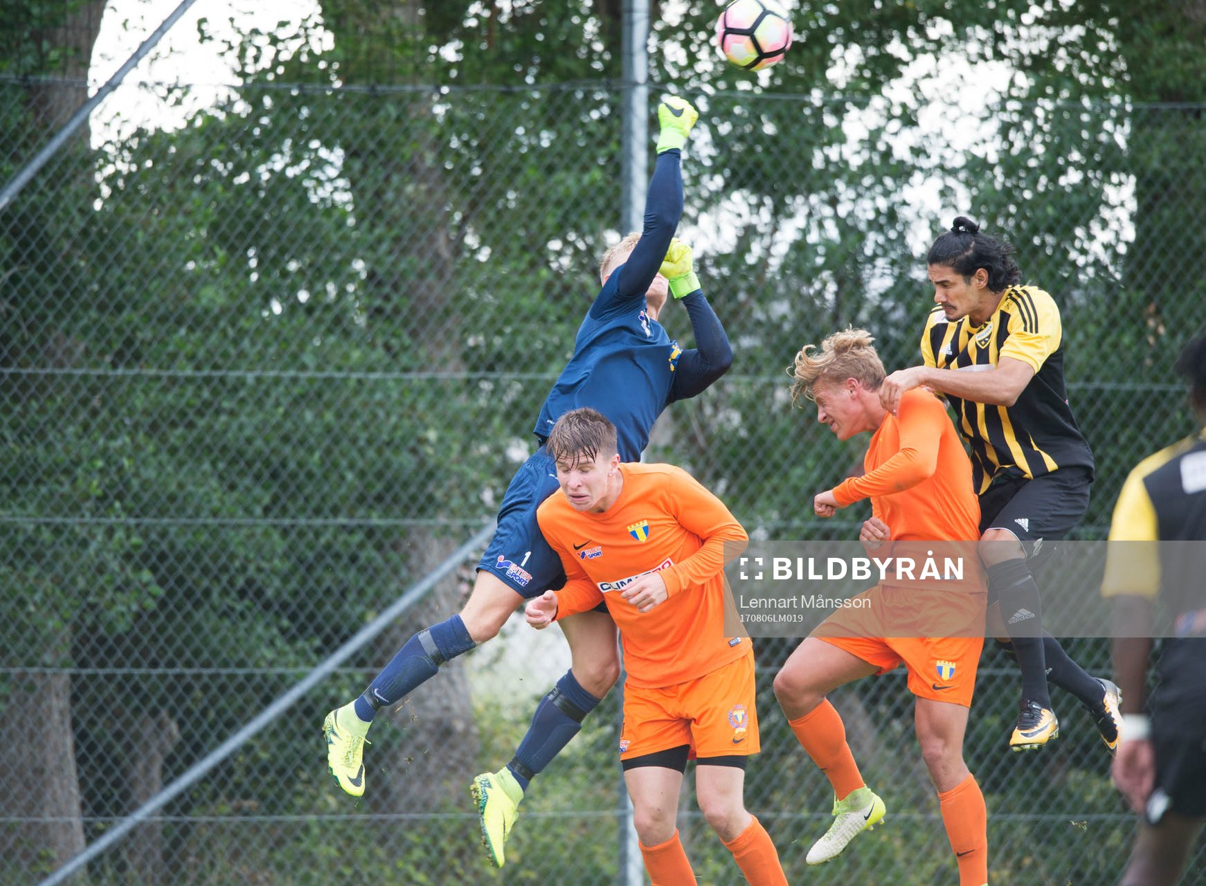 IFK Hässleholms Ameer Naseer i matchen i division 2 mellan