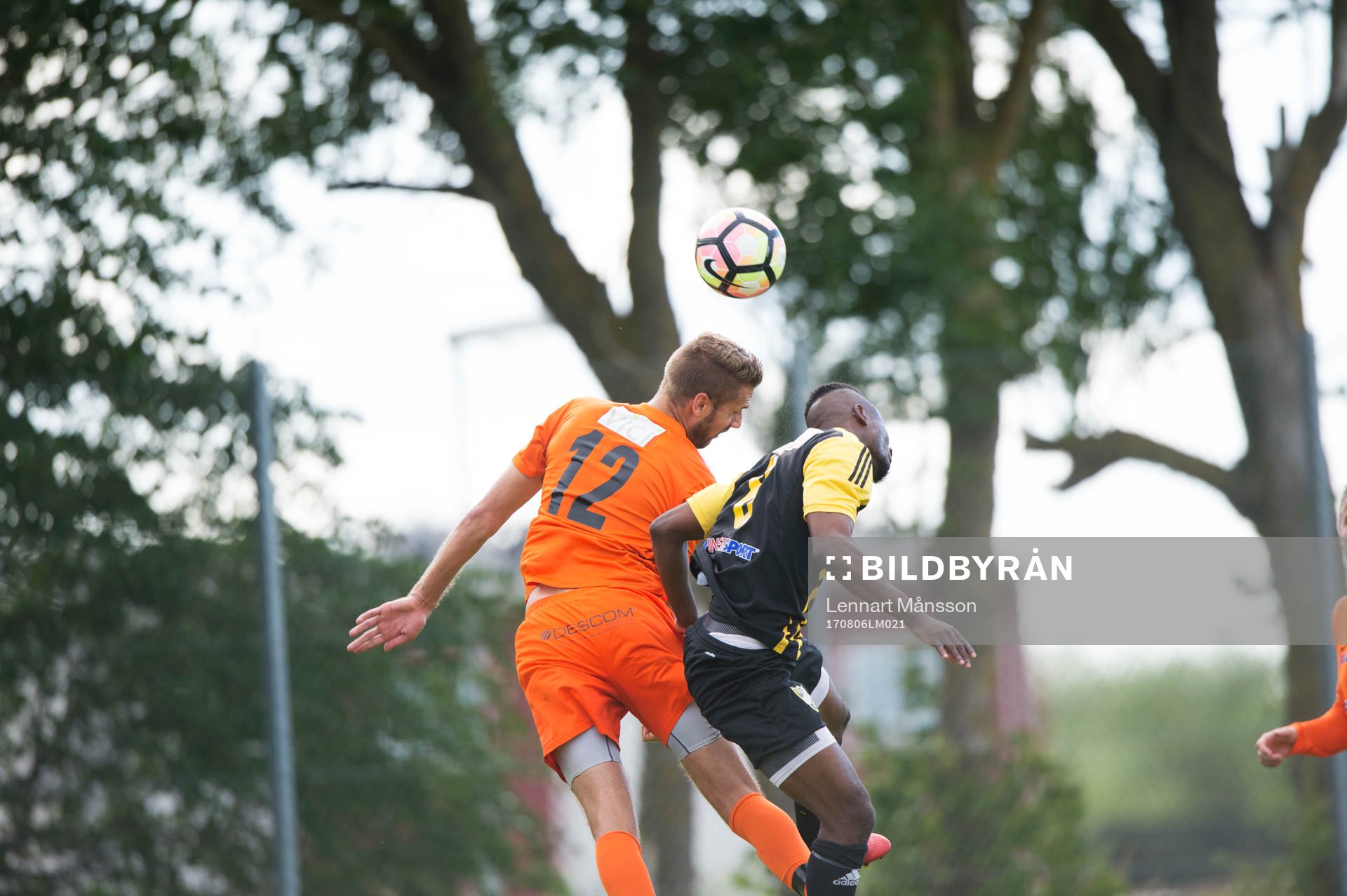 Nickduell i matchen i division 2 mellan Torn och IFK Hässleholm i Stångby 6 augusti 2017.  