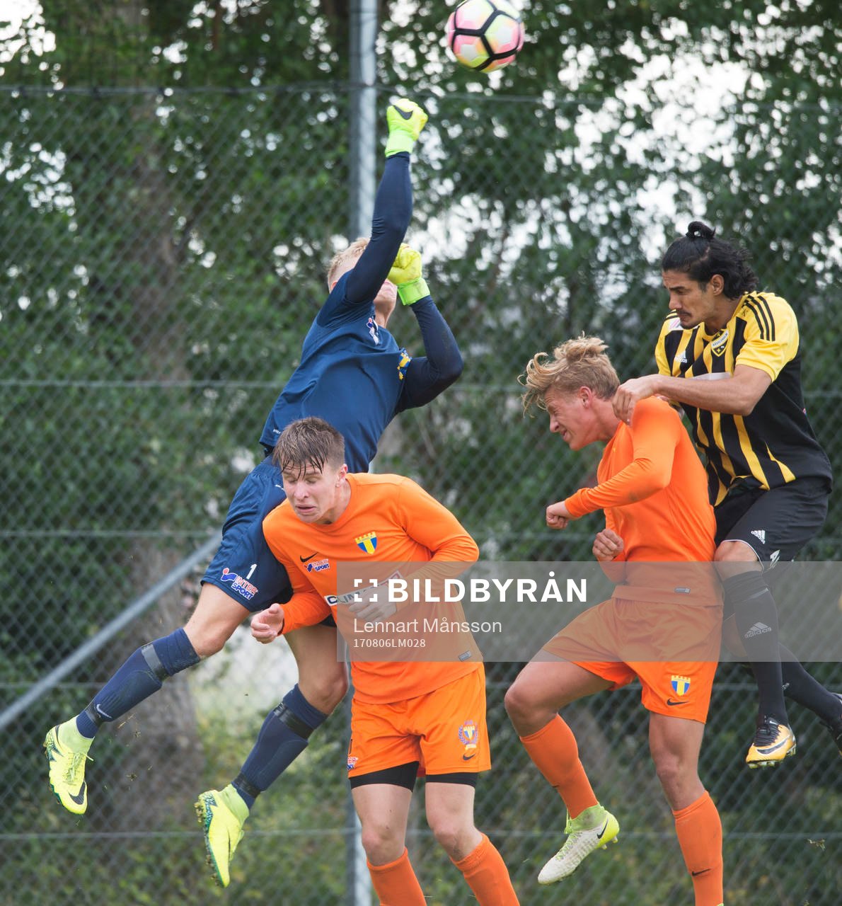 IFK Hässleholms Ameer Naseer i matchen i division 2 mellan
