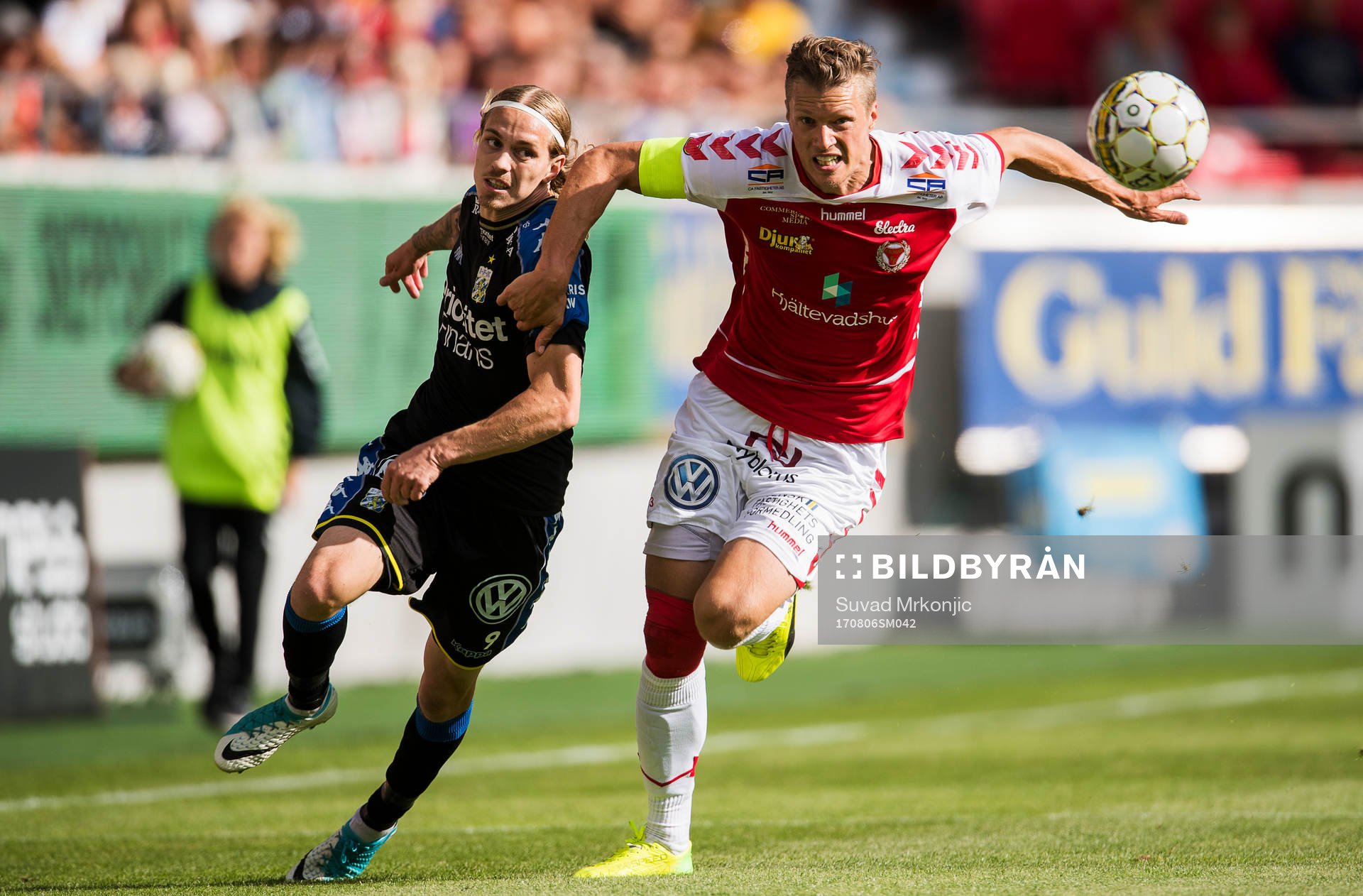 IFK Göteborgs Elias Mar Omarsson och Kalmars Viktor Elm