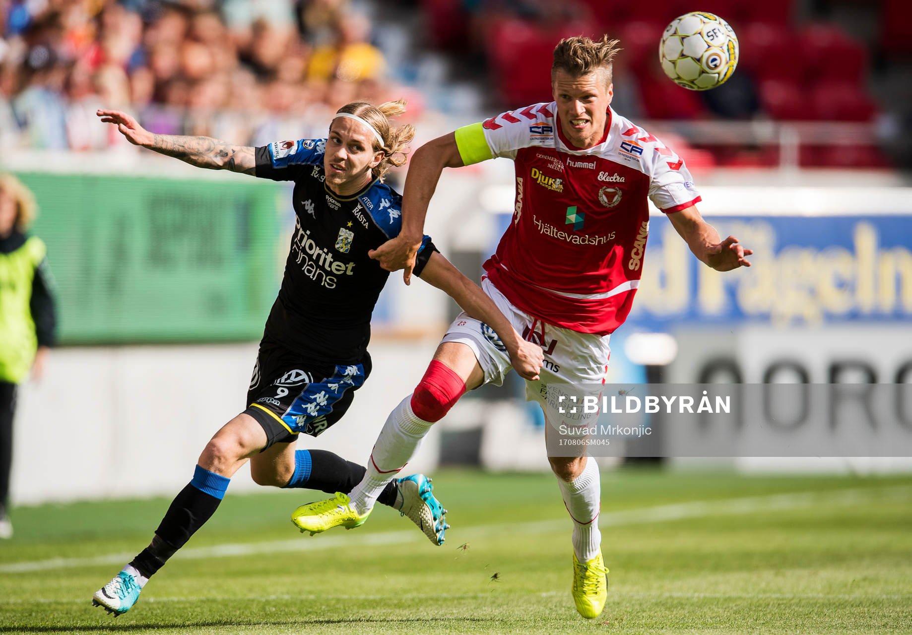 IFK Göteborgs Elias Mar Omarsson och Kalmars Viktor Elm