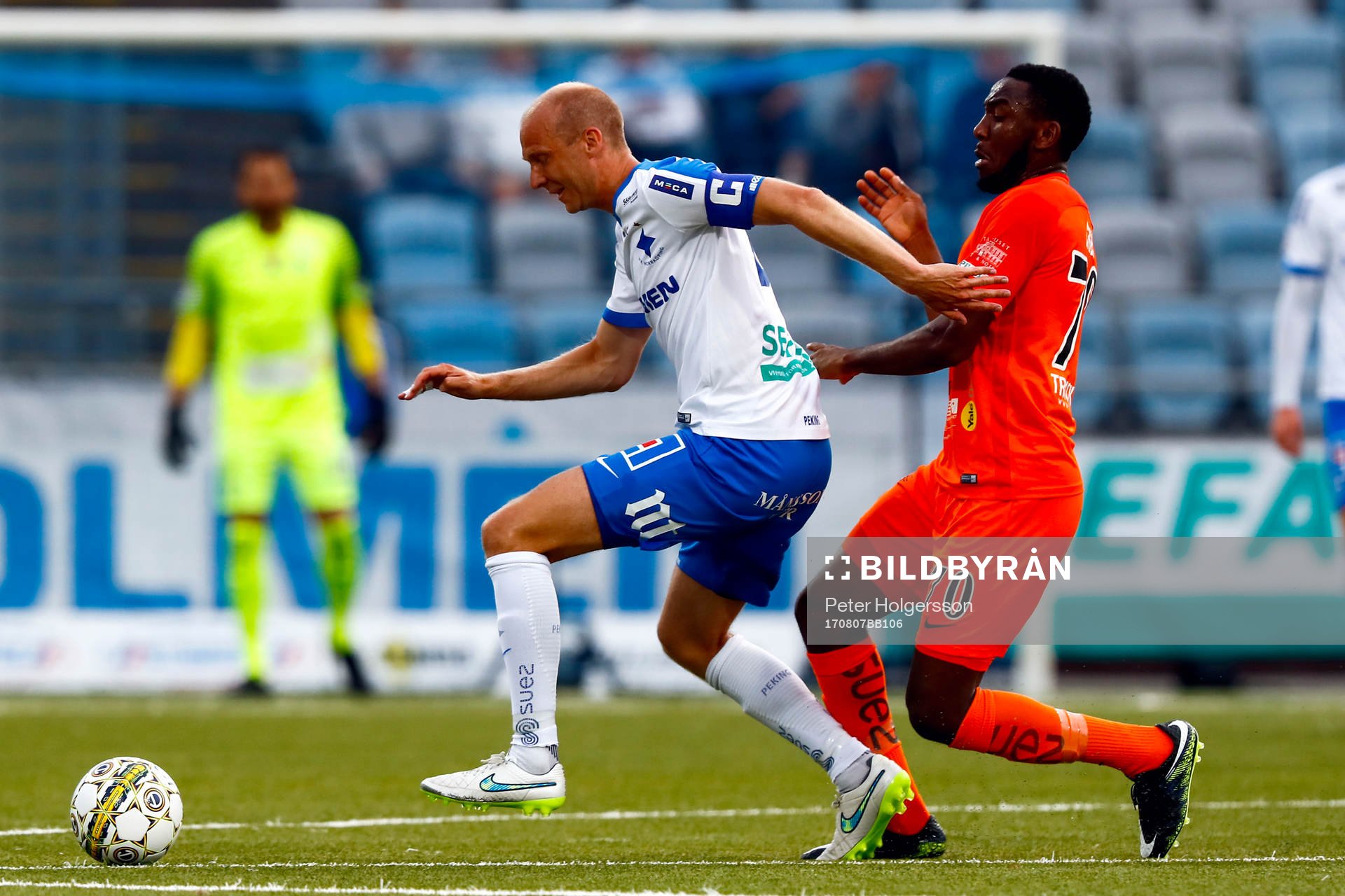 Norrköpings Andreas Johansson och AFC Eskilstunas Chidi