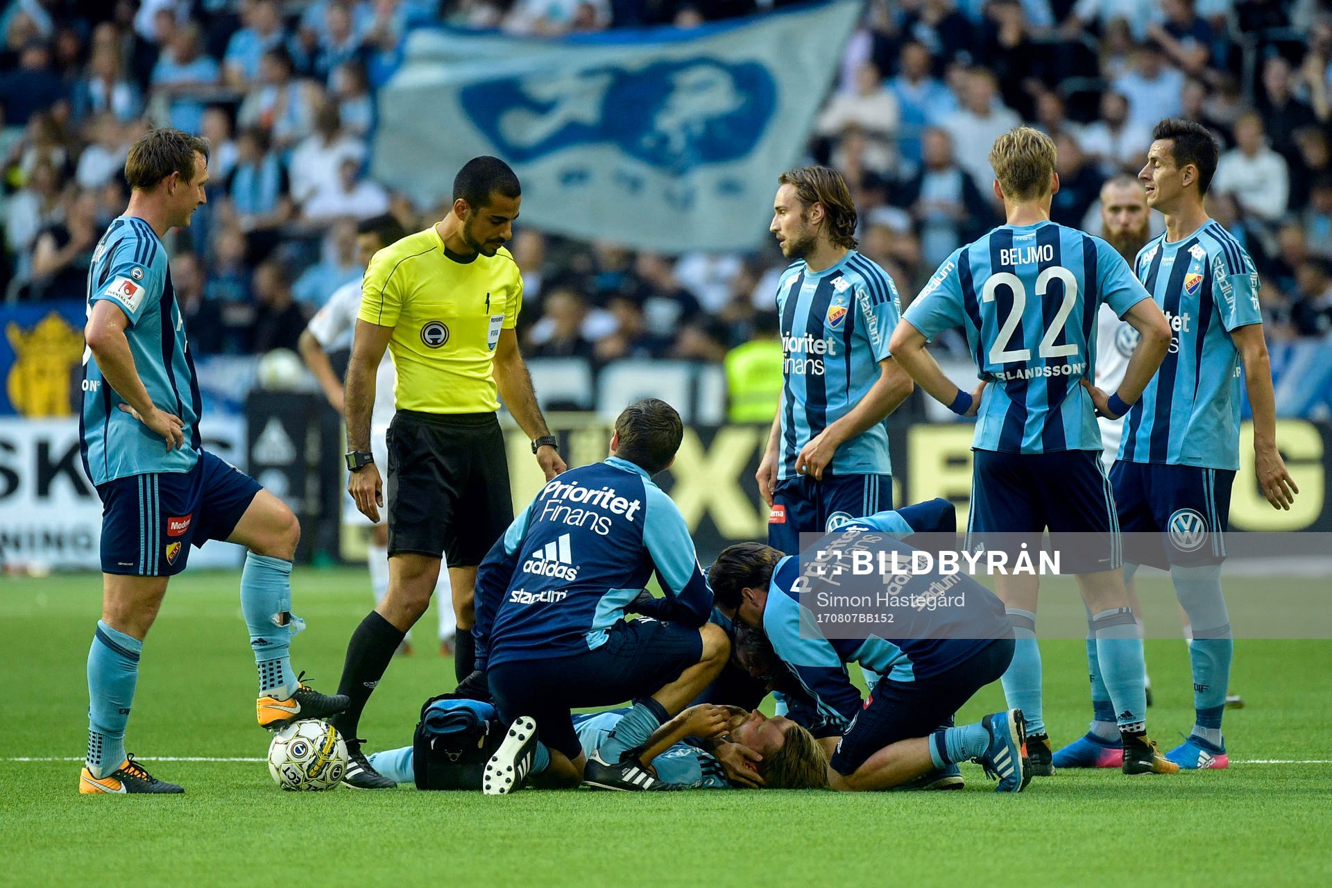 Djurgårdens Jacob Une Larsson får vård