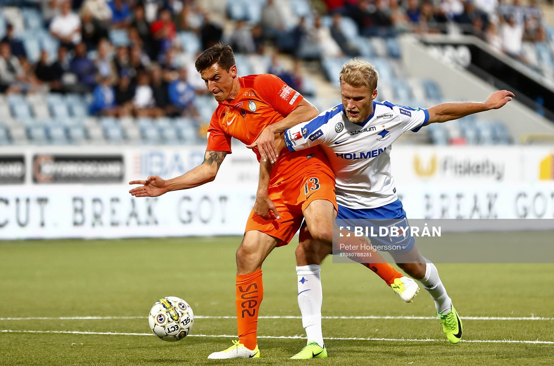 AFC Eskilstunas Thomas Piermayr och Norrköpings Sebastian