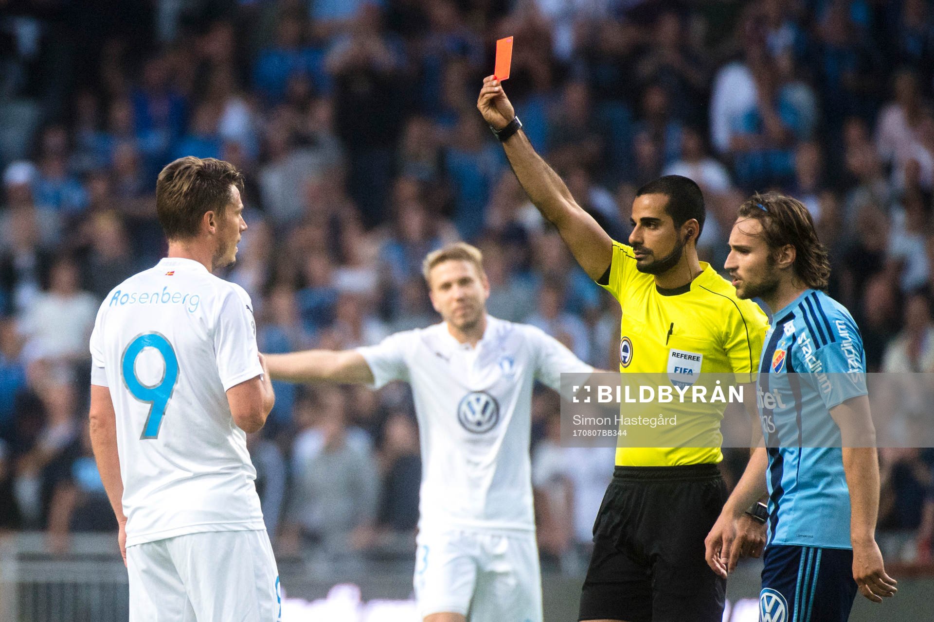Malmö FFs Markus Rosenberg får rött kort av domare