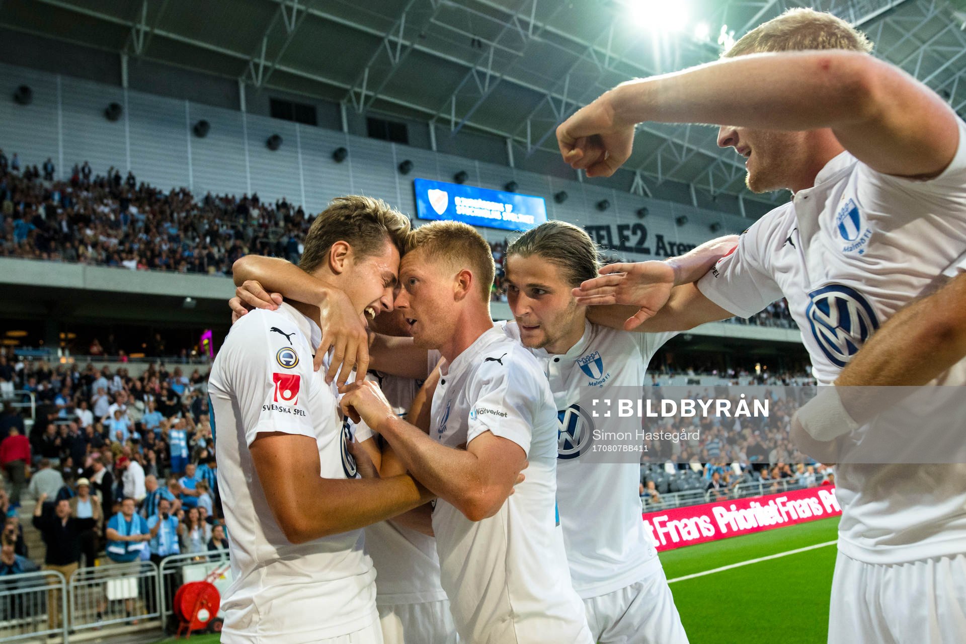 Malmö FFs Mattias Svanberg, Anders Christiansen och Pawel Cibicki jublar efter 0-1 under fotbollsmatchen i Allsvenskan mellan Djurgården och Malmö FF den 7 augusti 2017 i Stockholm.