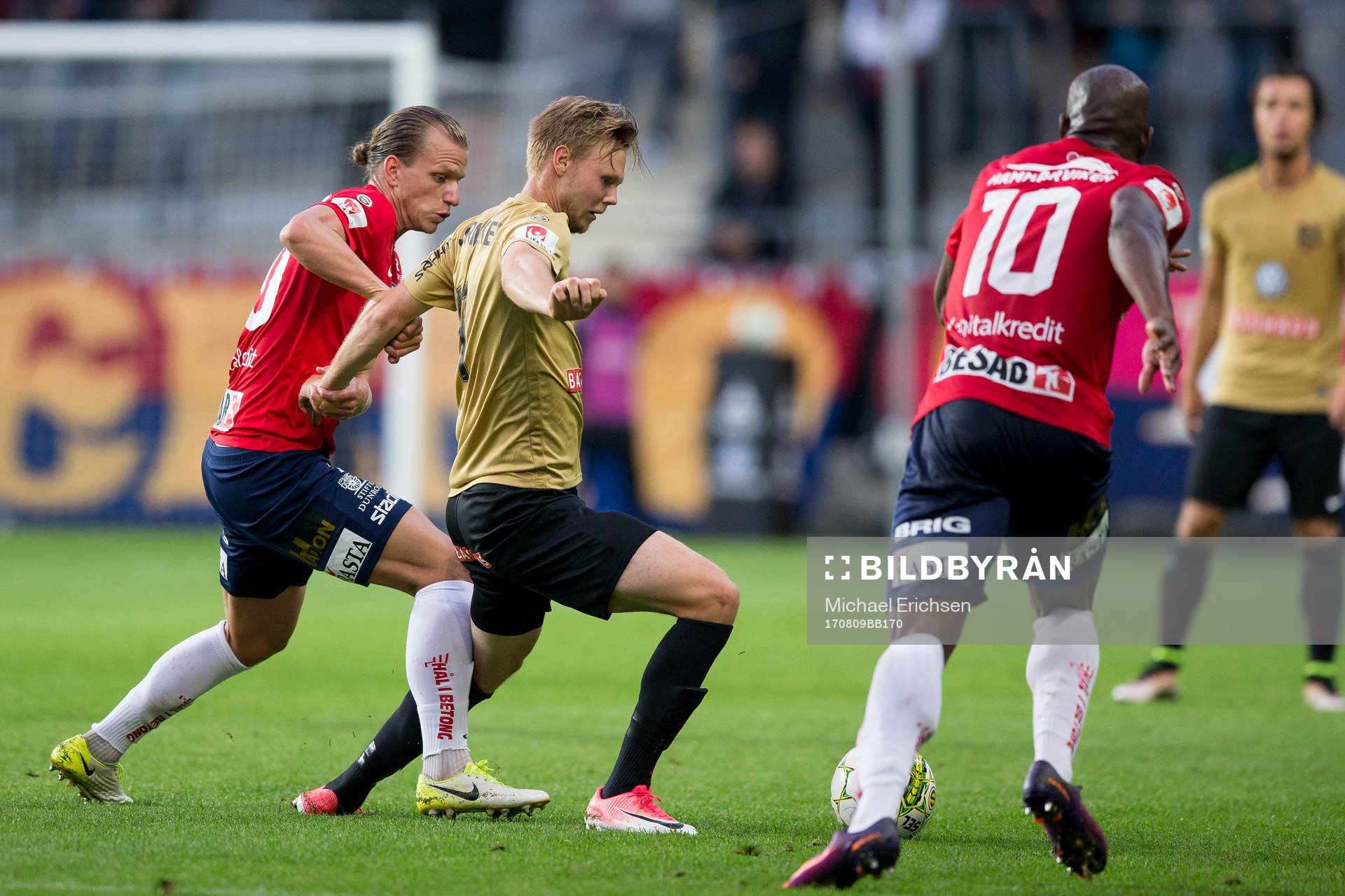 Örgrytes Sebastian Carlsén mot Brommapojkarnas Tim