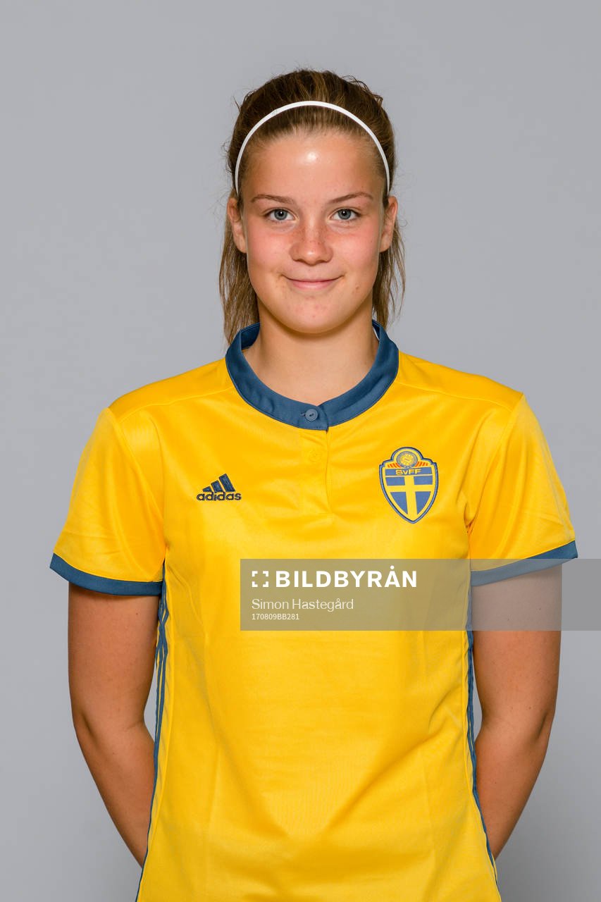 Ella Degerstedt i F15/02-landslaget