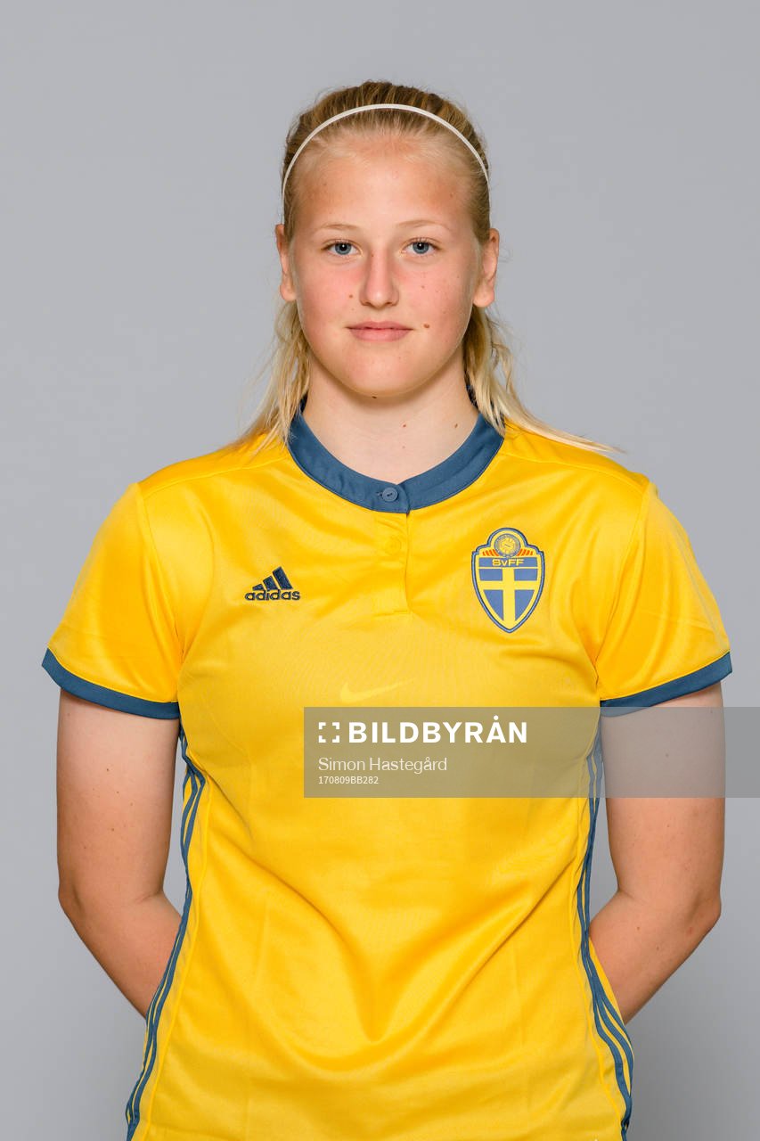 Saga Hollbrink i F15/02-landslaget