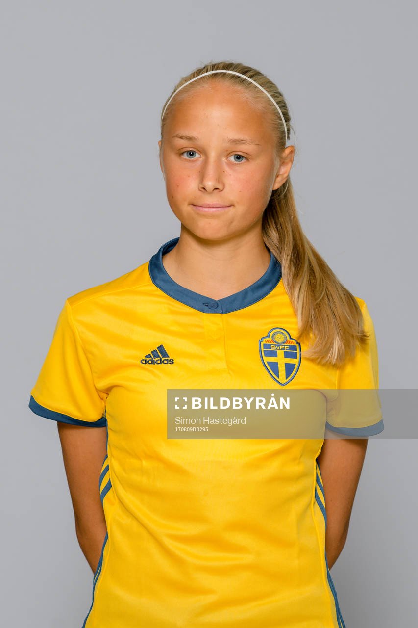 Hanna Gunnarsson  i F15/02-landslaget