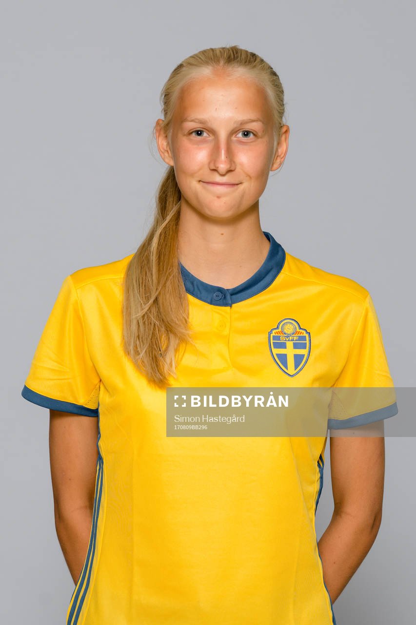 Ella Gunnarsson  i F15/02-landslaget