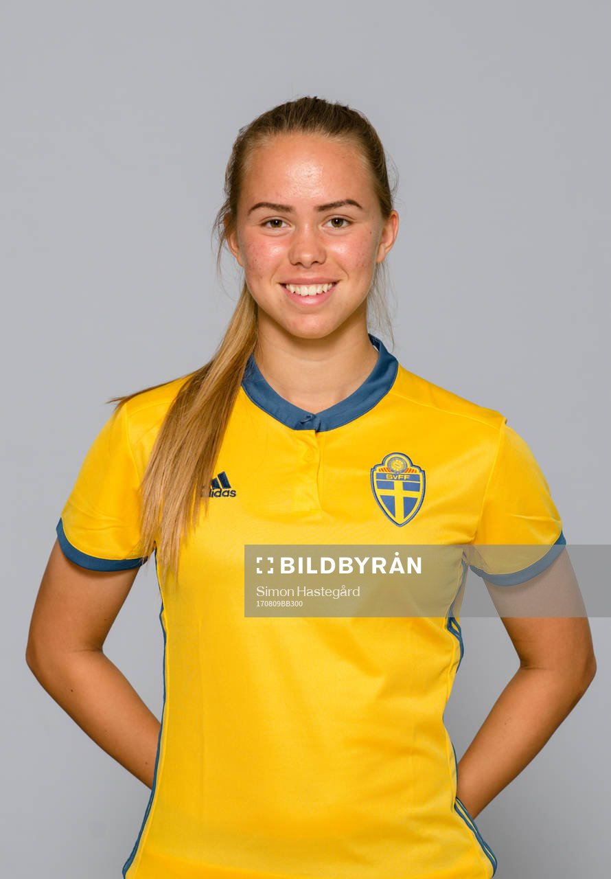 Hanna Ekengren  i F15/02-landslaget