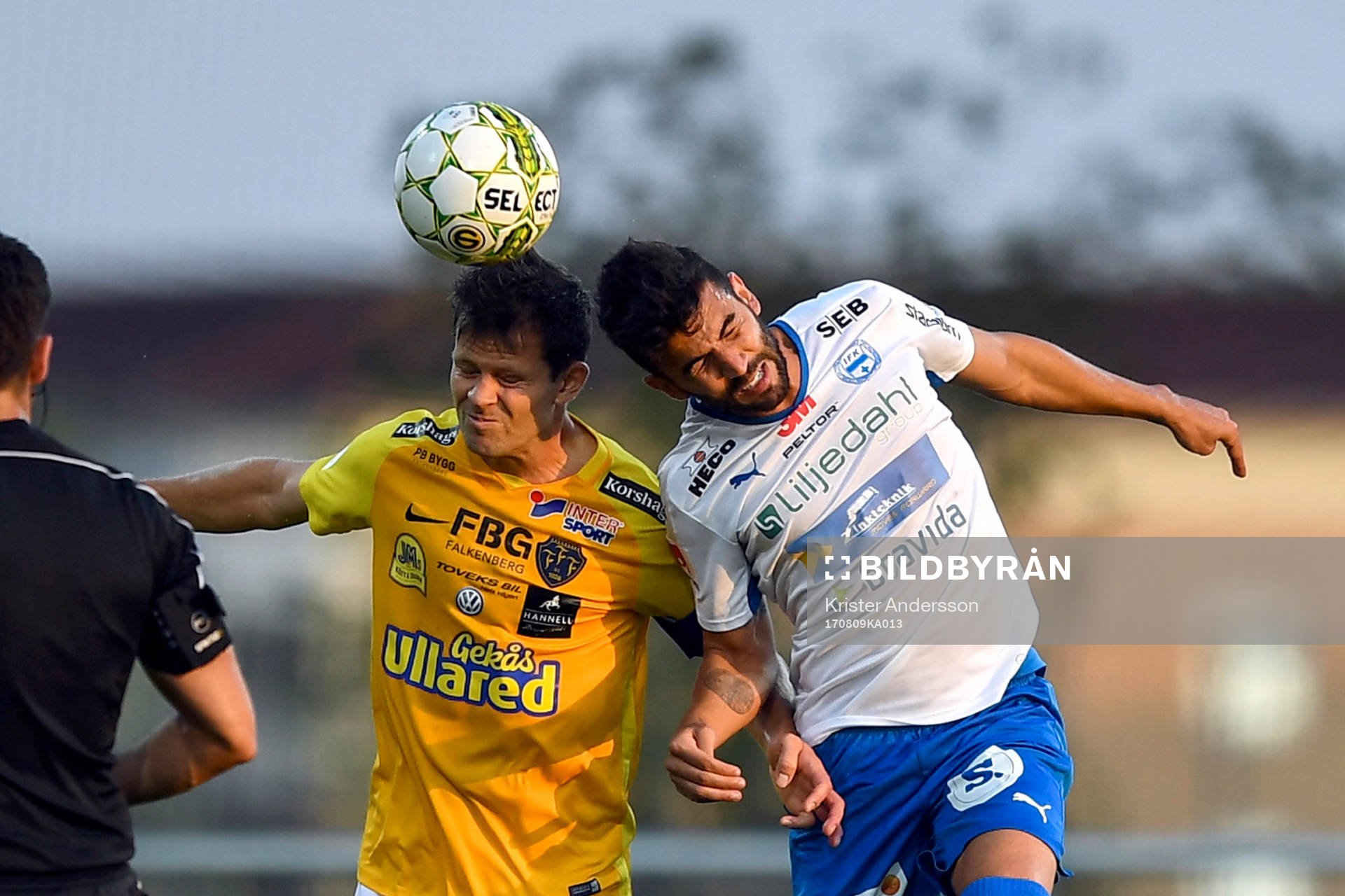 Falkenbergs David Svensson och Värnamos PAulo Marcelo