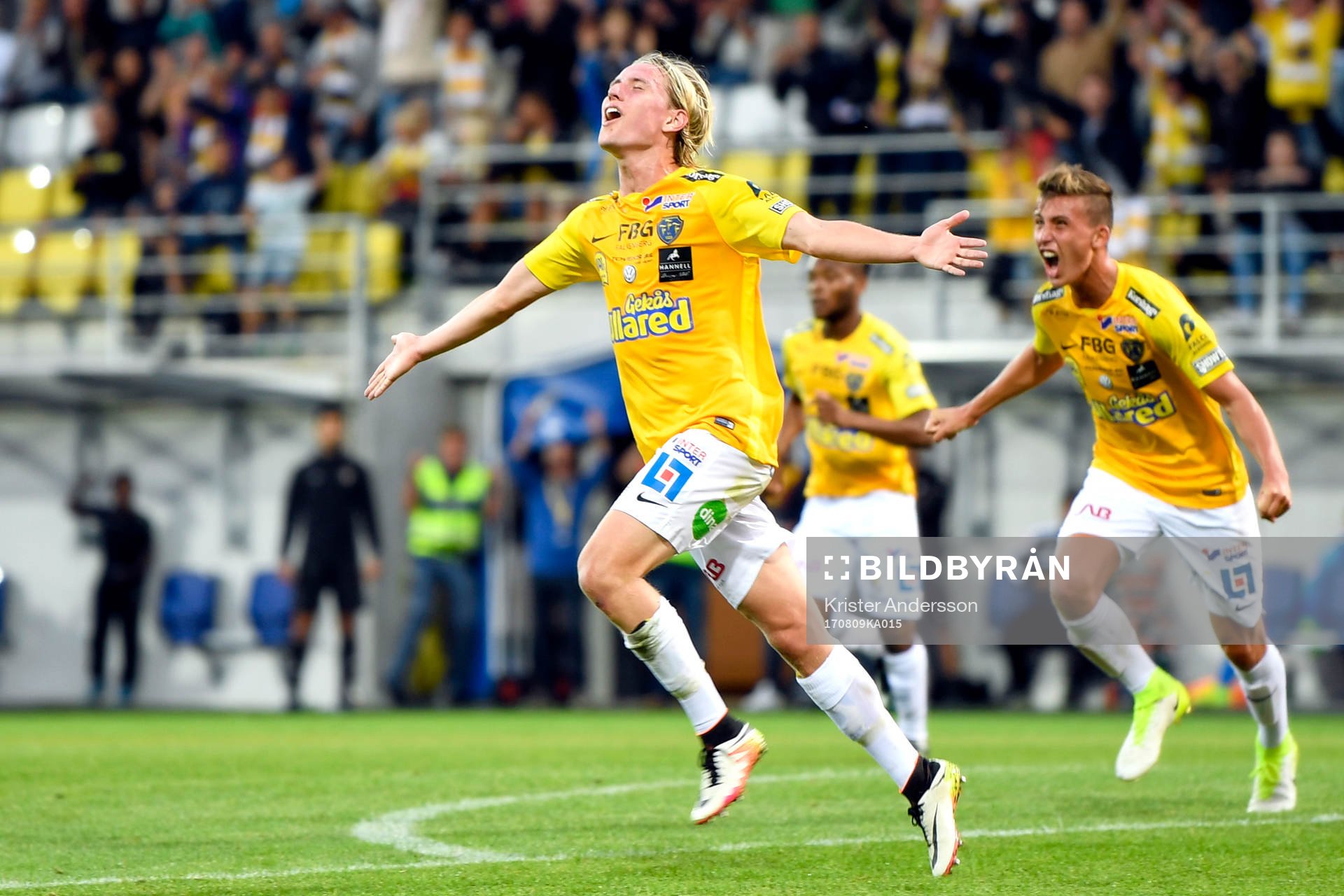Falkenbergs Viktor Götesson jublar efter 2-0 under fotbollsmatchen i Superettan mellan Falkenberg och Värnamo den 9 augusti 2017 i Falkenberg.