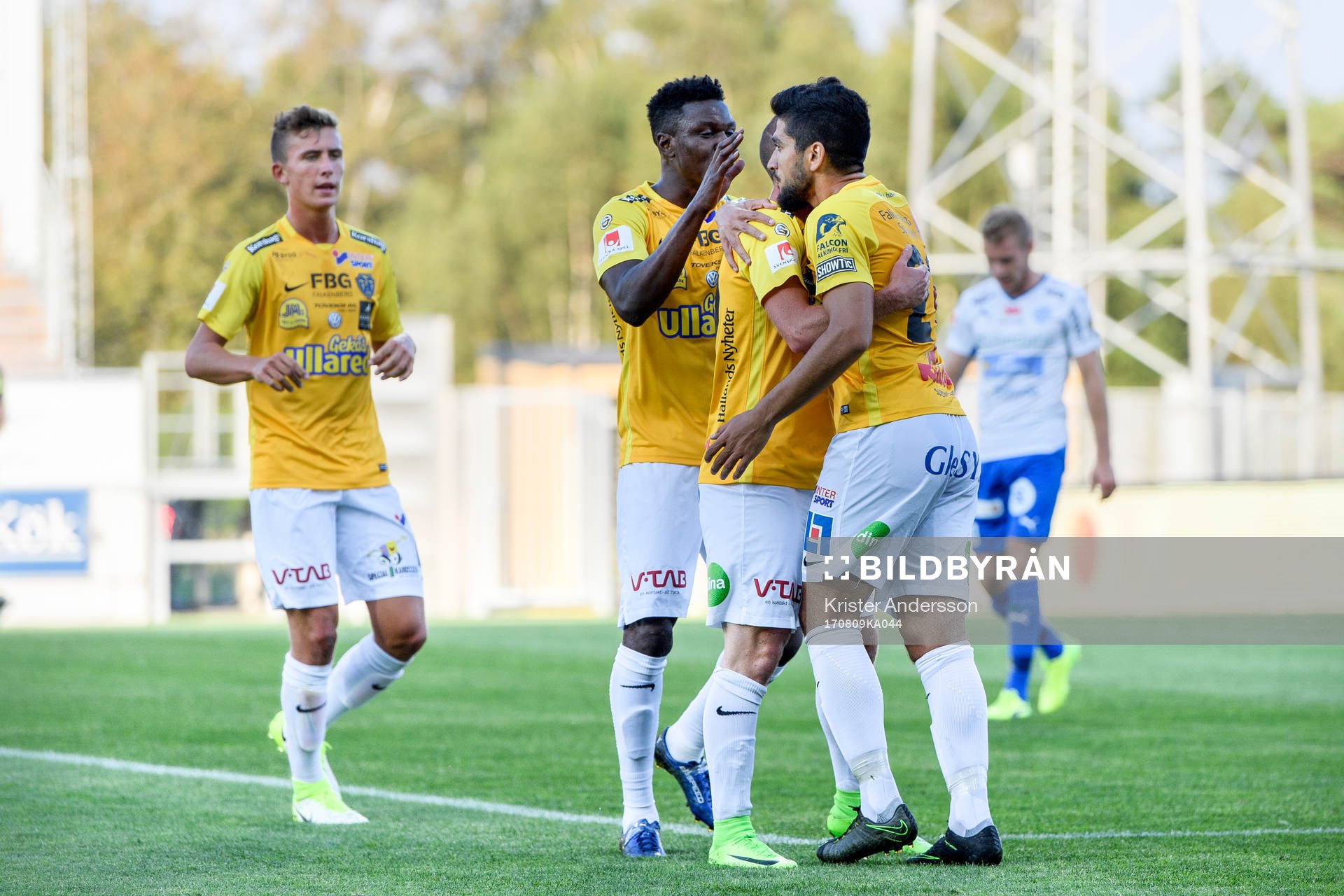 Falkenbergs spelare jublar