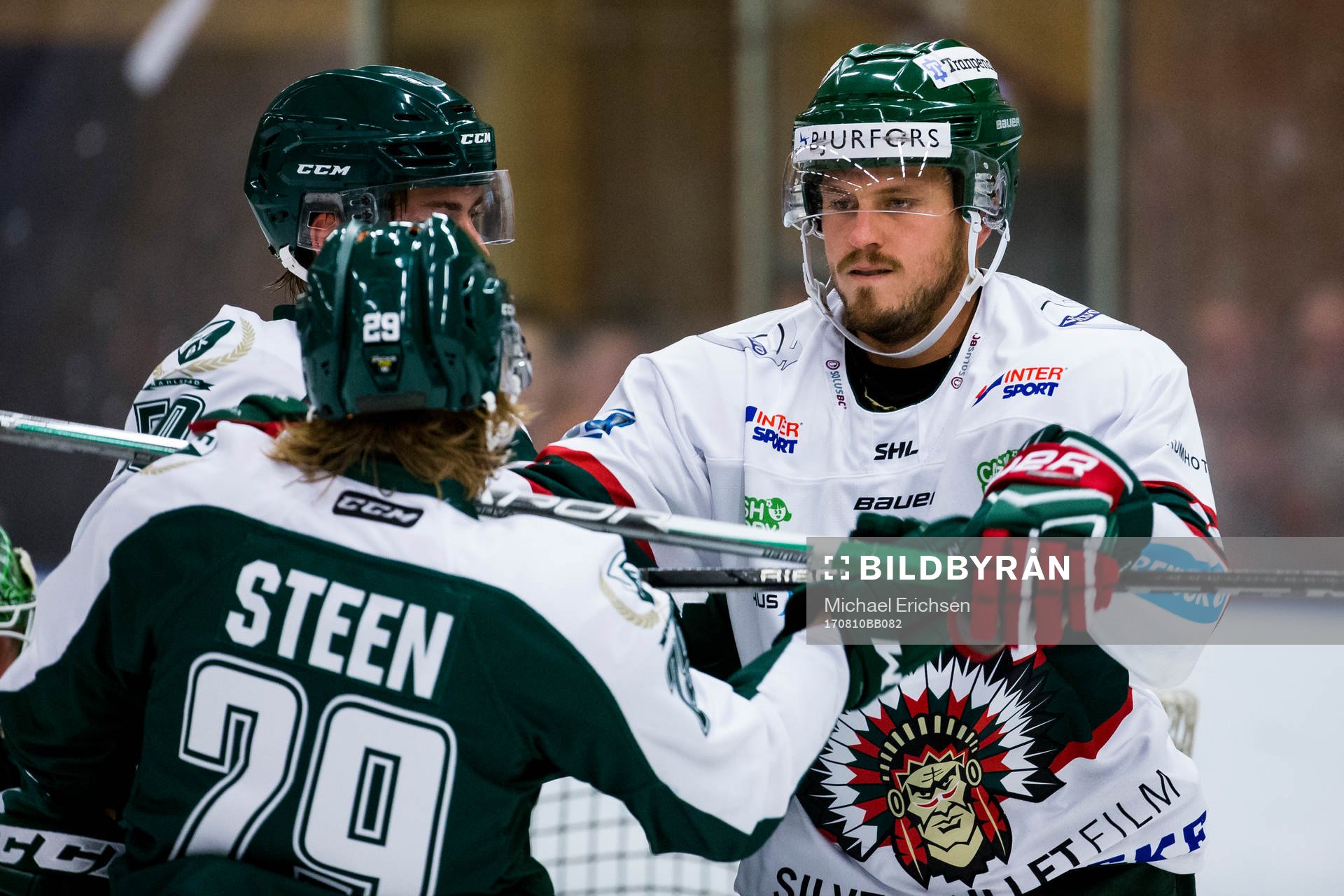 Färjestads Oskar Steen och Frölundas Sebastian Stålberg