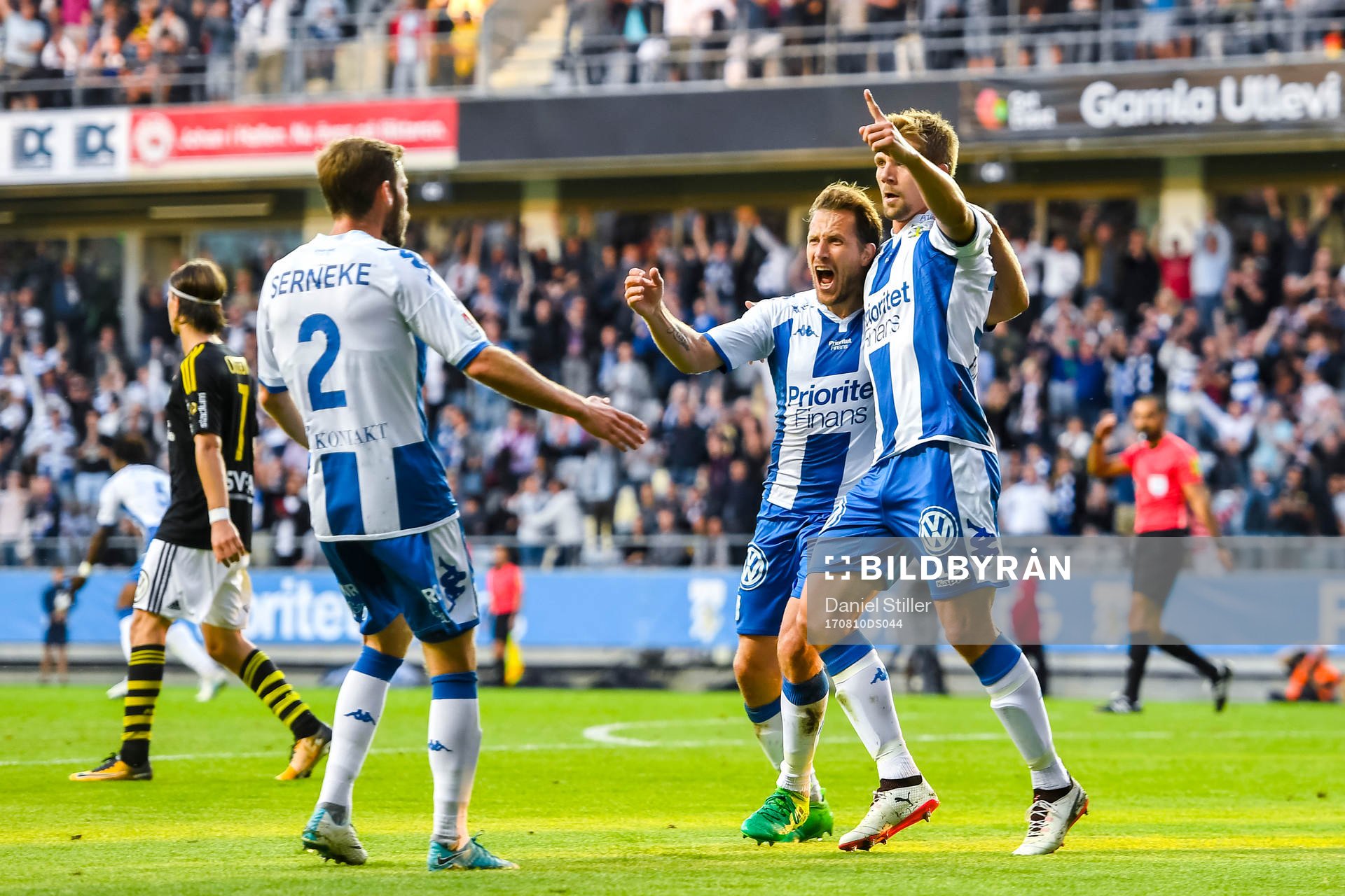 IFK Göteborgs Mikael Boman  och Tobias Hysén  jublar med