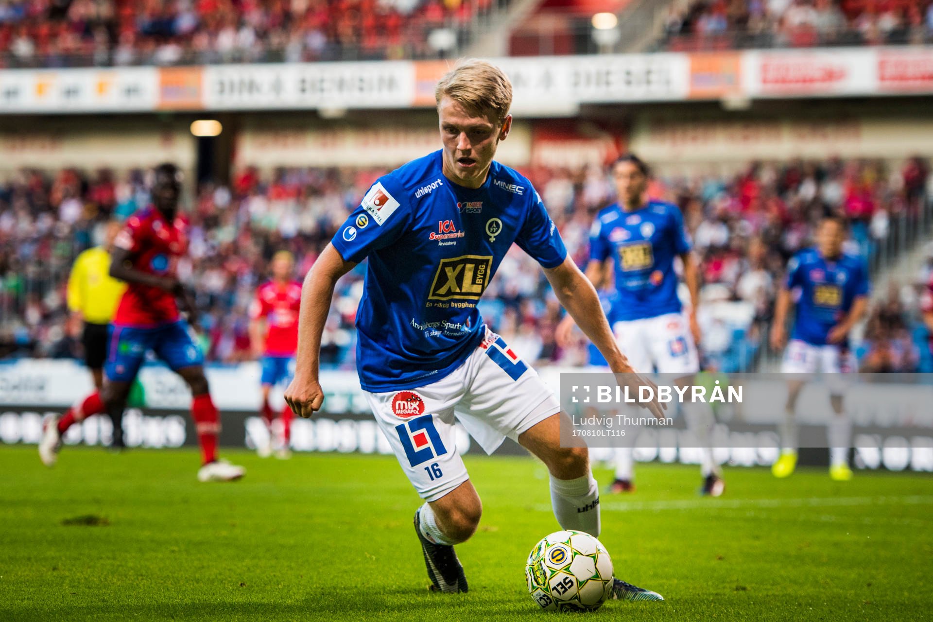 Åtvidabergs Simon Marklund under fotbollsmatchen i Superettan mellan Helsingborg och Åtvidaberg den 10 augusti 2017 i Helsingborg.