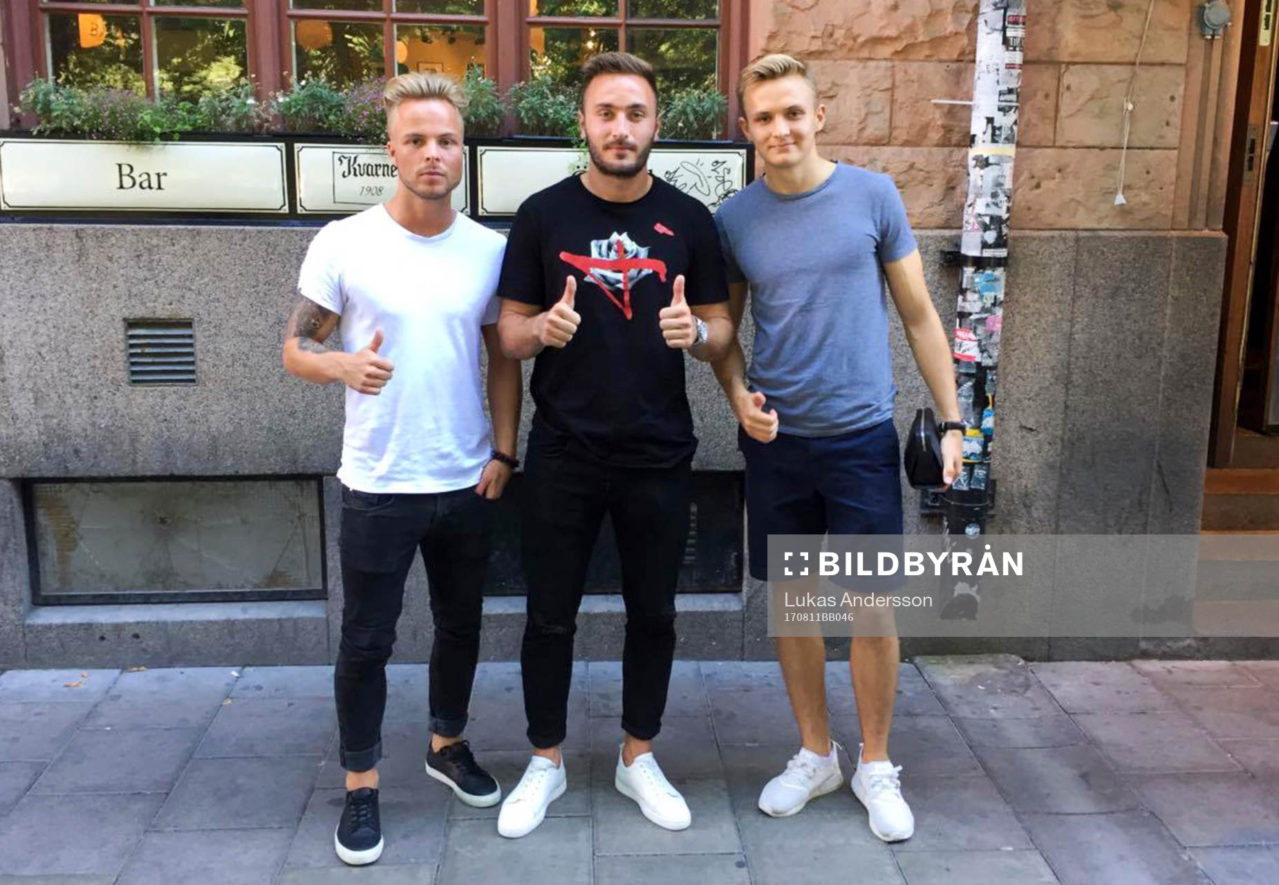 På denna handoutbild från Hammarby Fotboll ses de tre