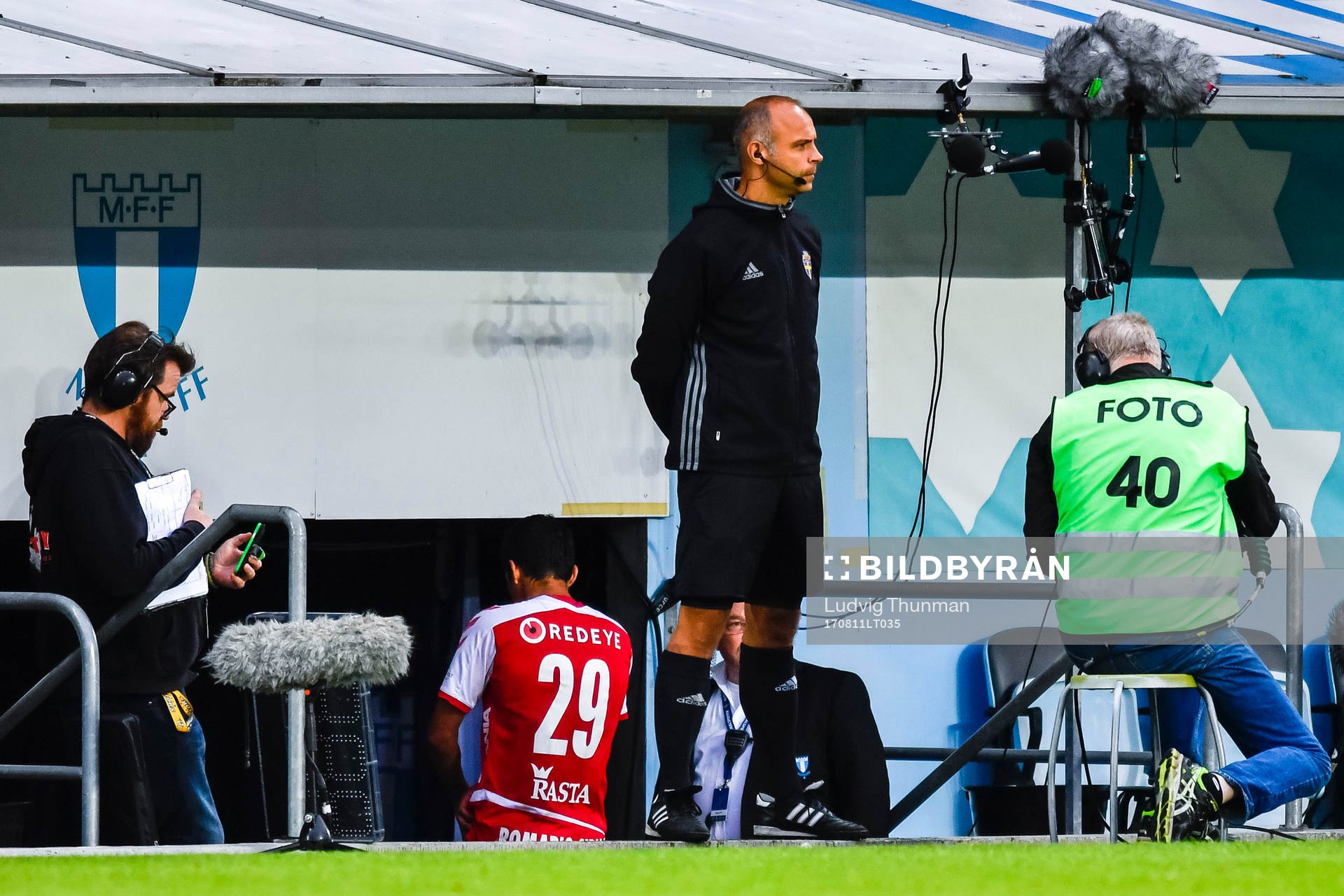 Kalmars Romário Pereira Sipião lämnar planen