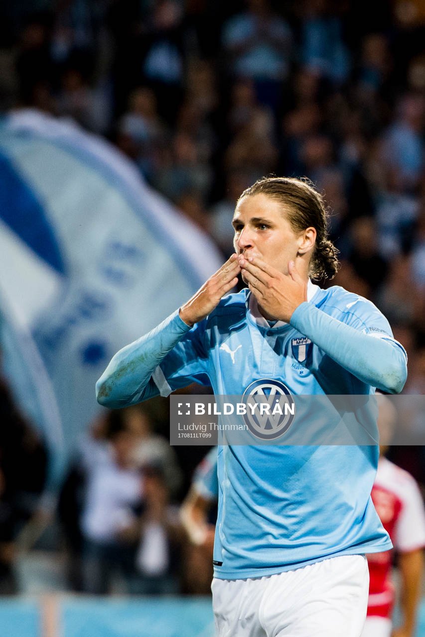 Malmö FFs Pawel Cibicki jublar