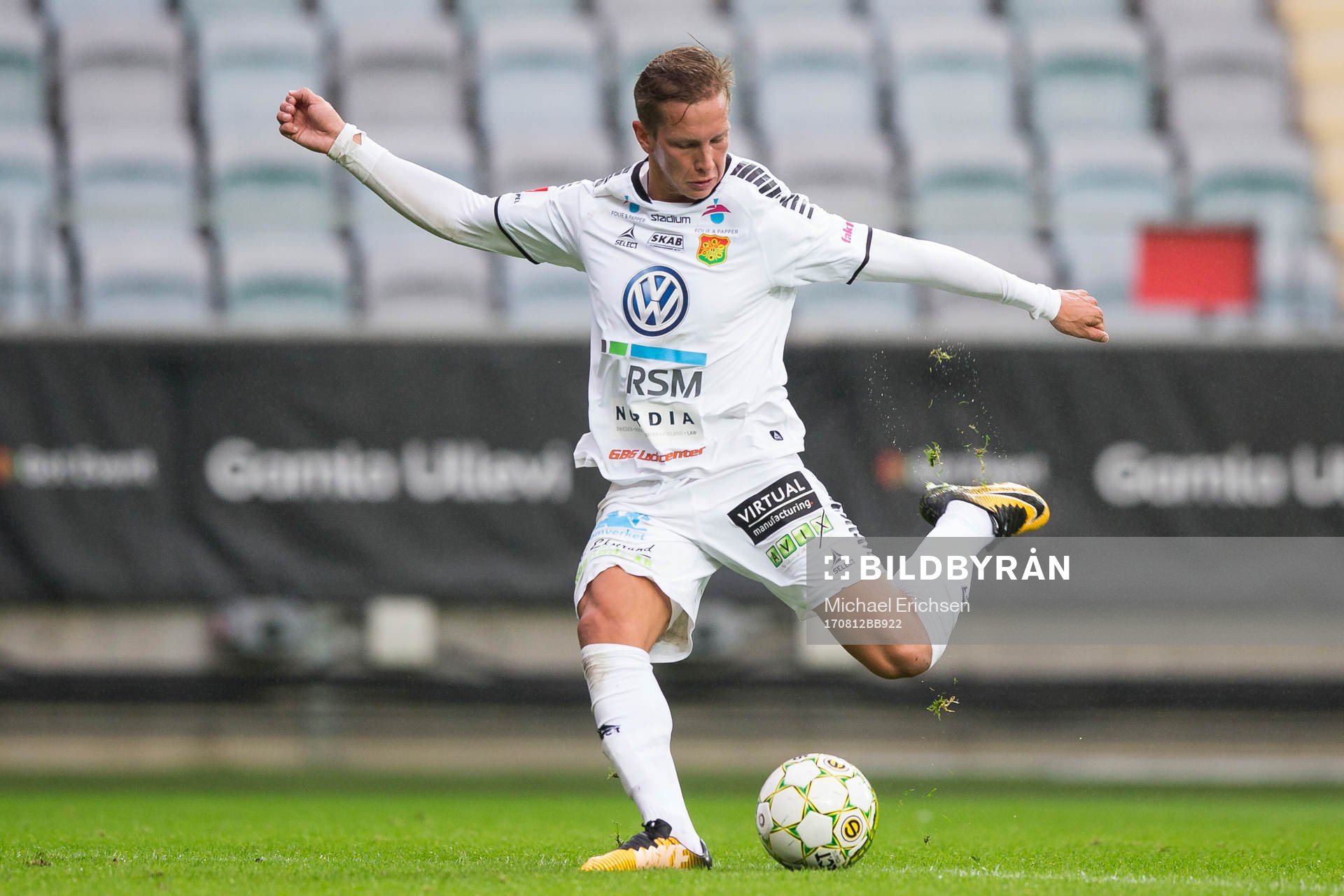GAIS Simon Silverholt skjuter 1-0