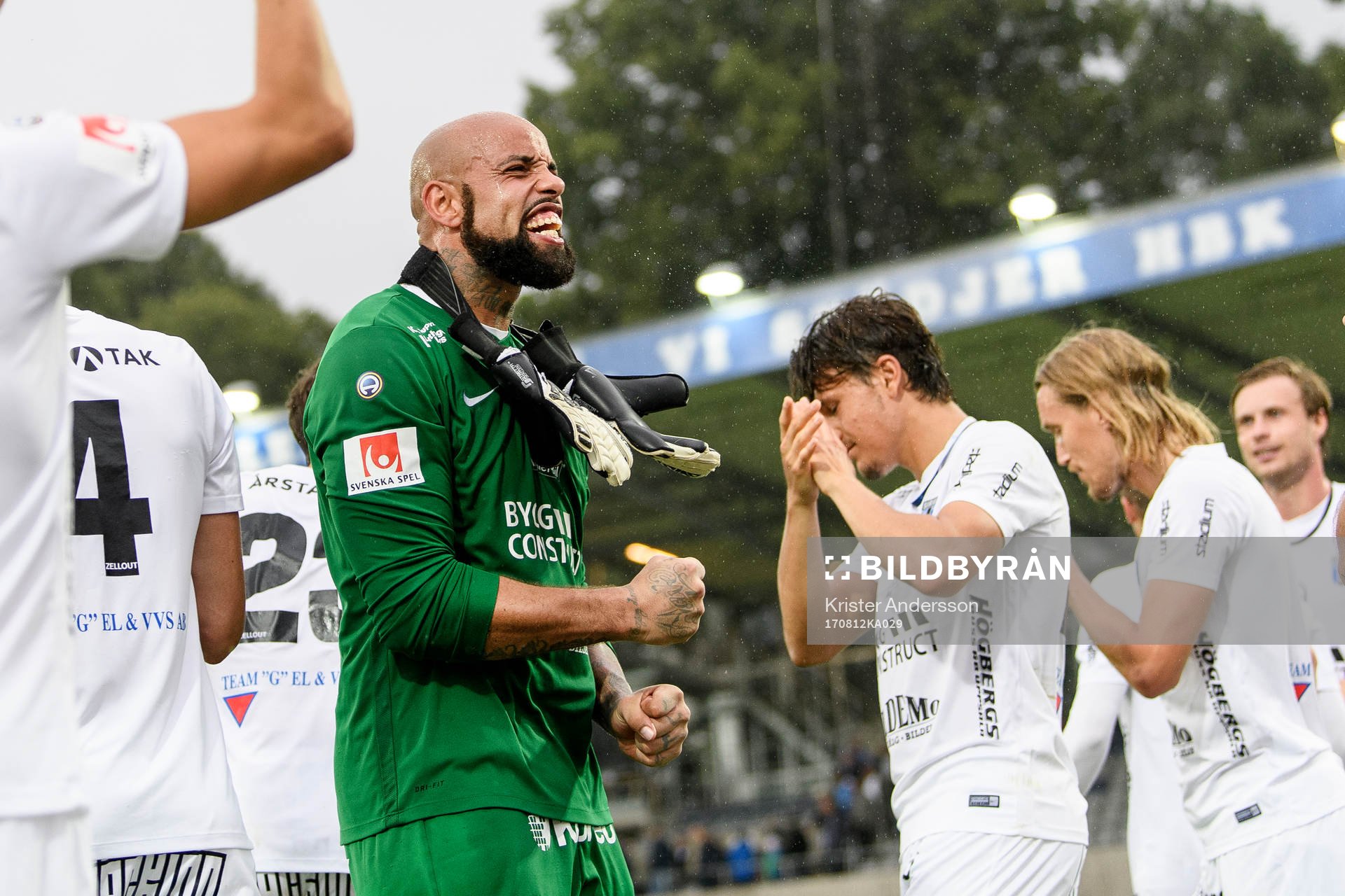 Sirius målvakt Joshua Wicks jublar