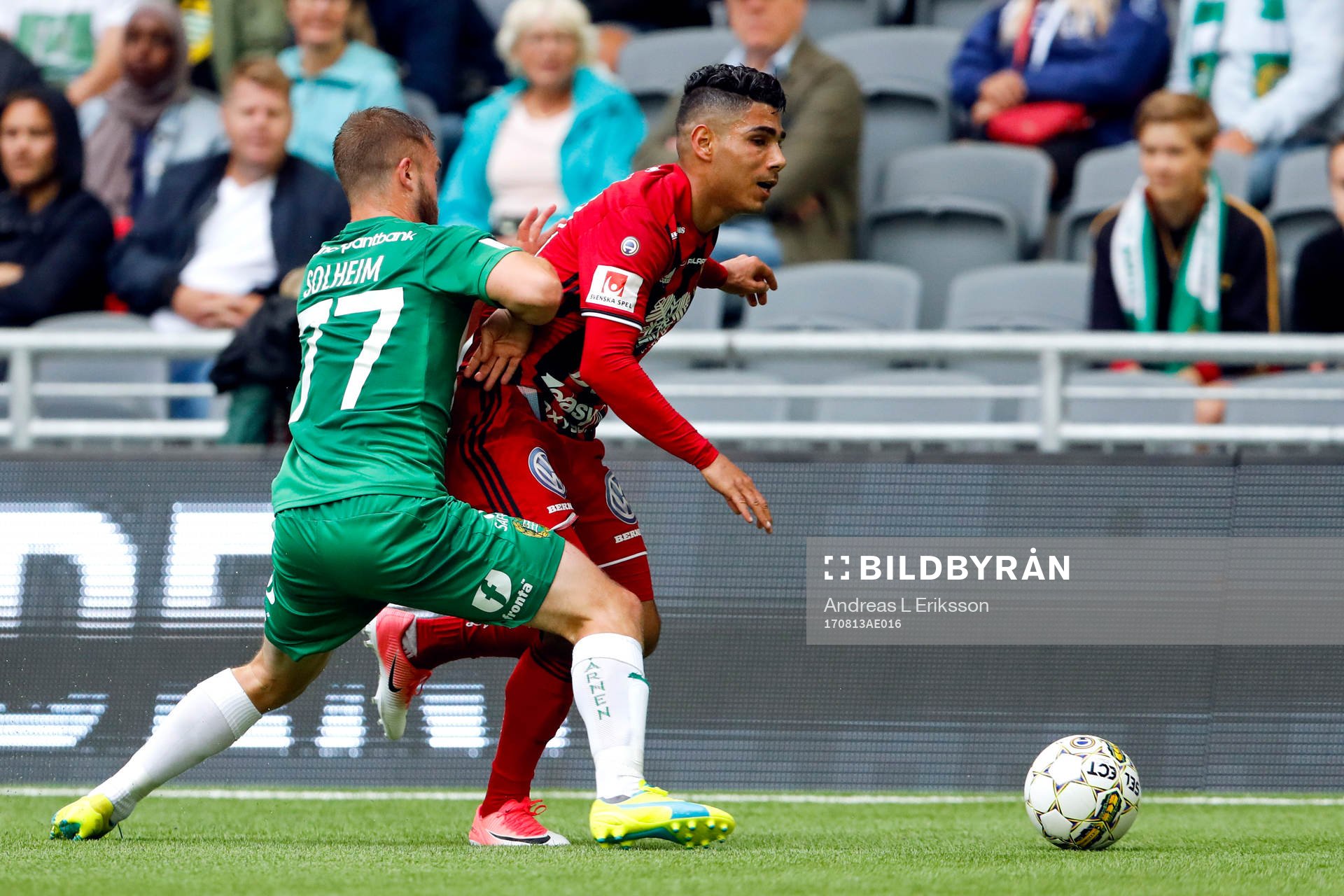 Hammarbys Mats Solheim och Östersunds Hosam Aiesh