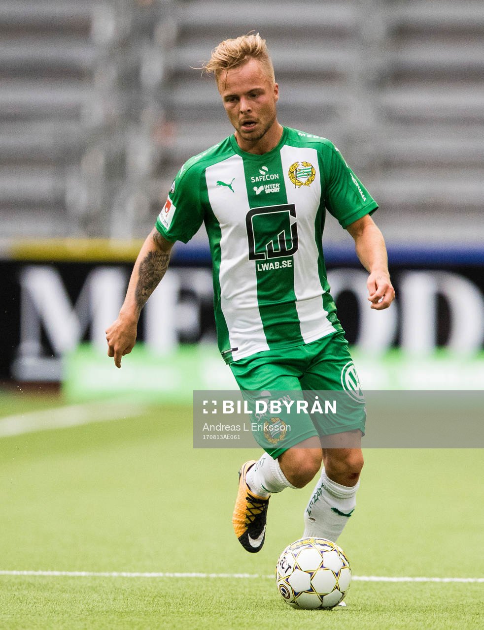 Hammarbys Sander Svendsen med bollen