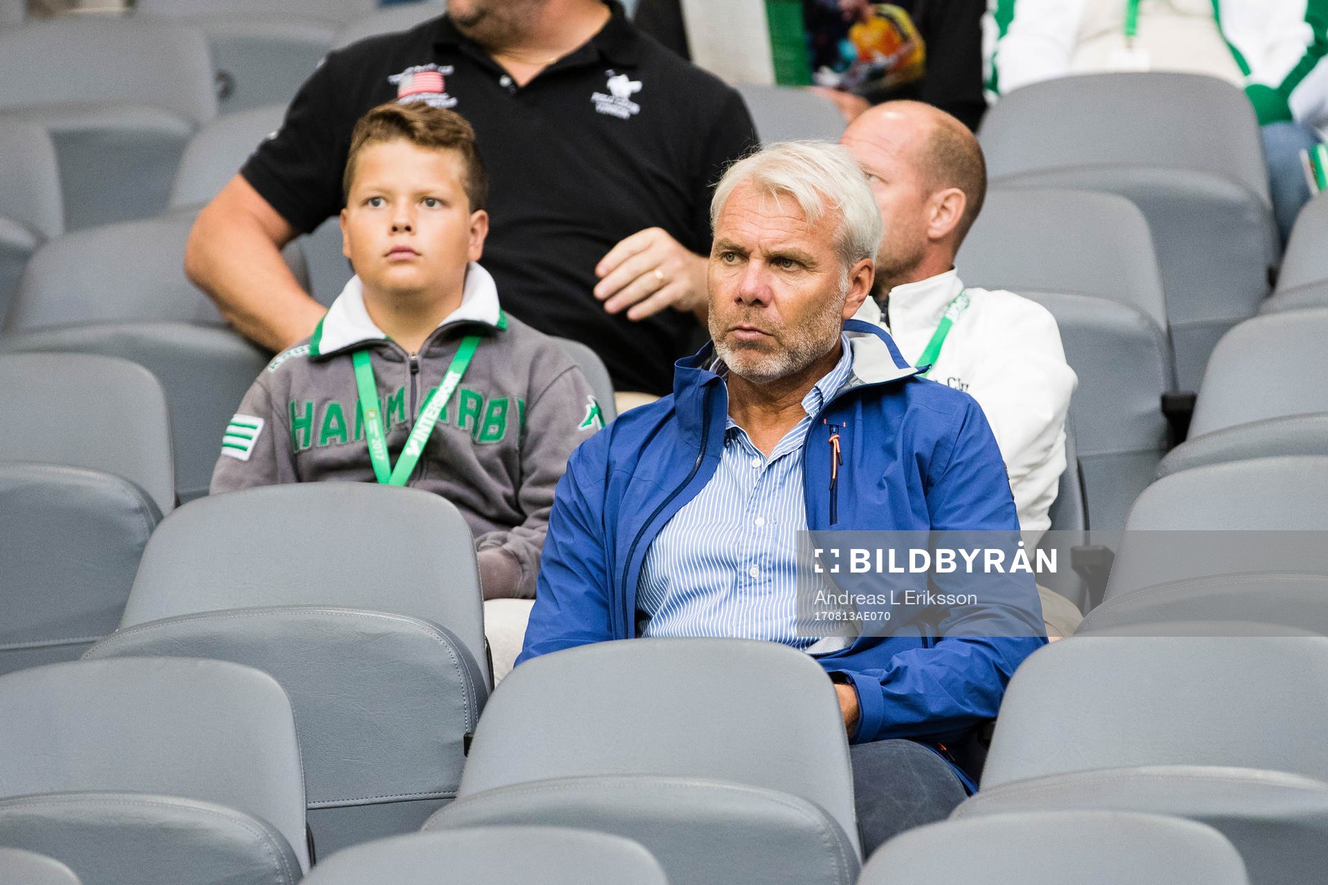 Hammarbys guldmålvakt Lars Eriksson på läktaren