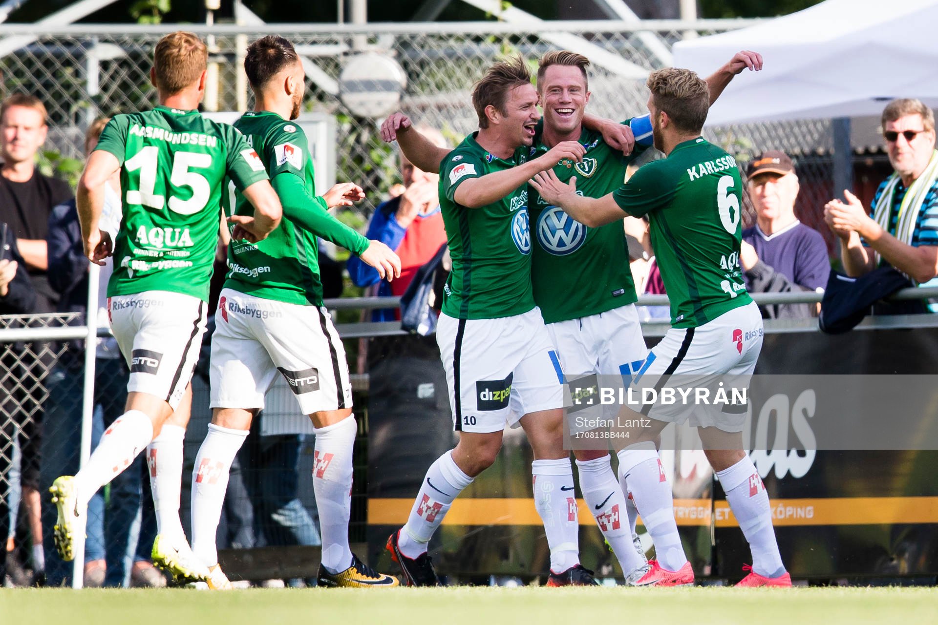 Jönköpings Tommy Thelin jublar