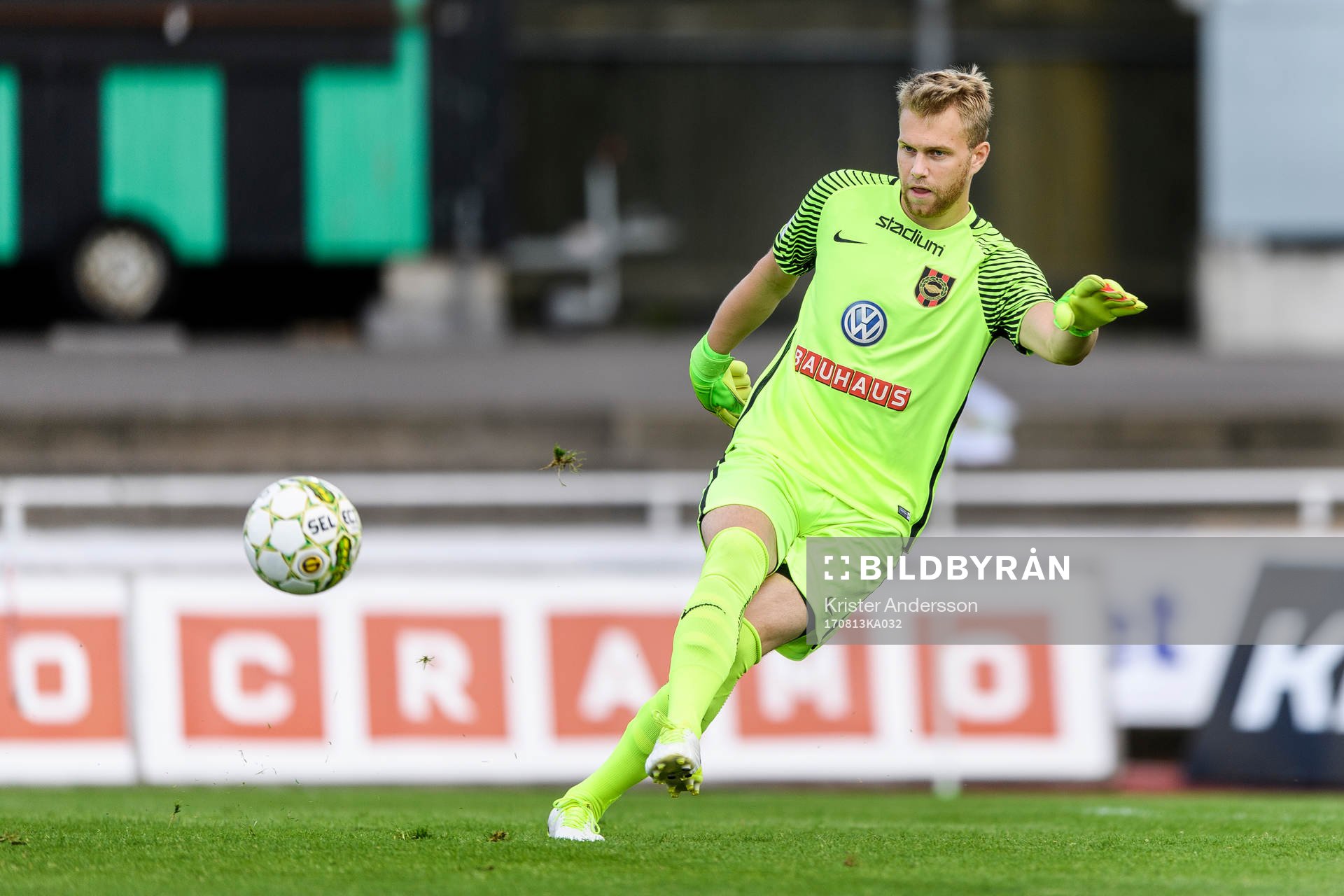 Brommapojkarnas målvakt Rasmus Emanuelsson