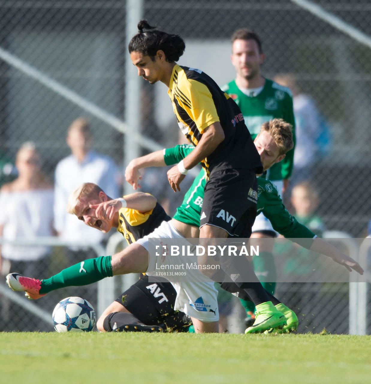 IFK Hässleholms Ameer Naseer i matchen i division 2 mellan