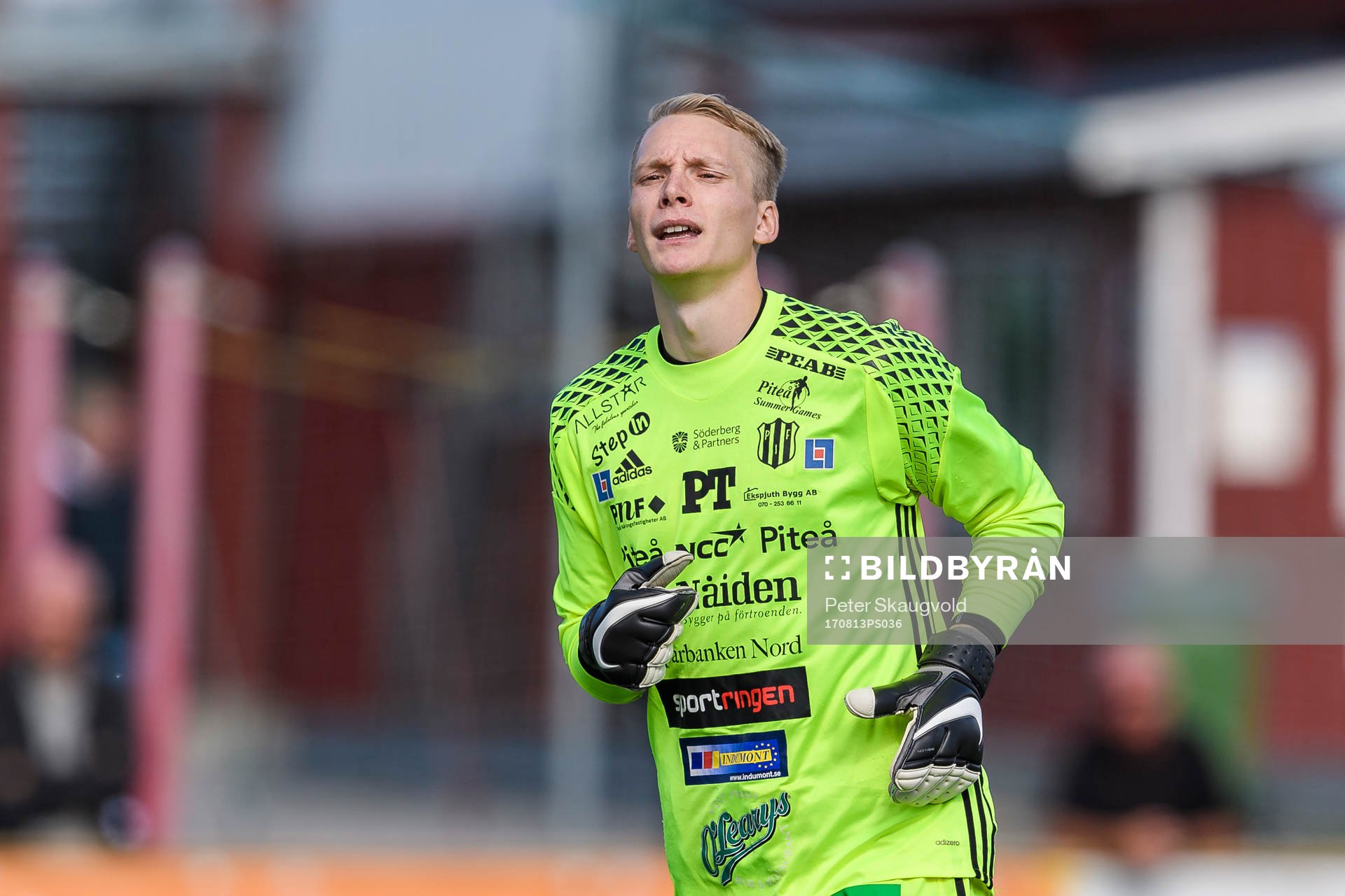 Piteås målvakt Tomas Adell under fotbollsmatchen i Division 2 Norrland mellan Piteå och Anundsjö den 13 Augusti 2017 i Piteå.