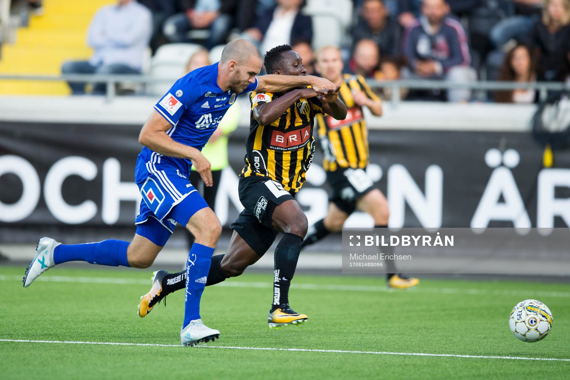 Sundsvalls Marcus Danielson river ned Häckens Chisom