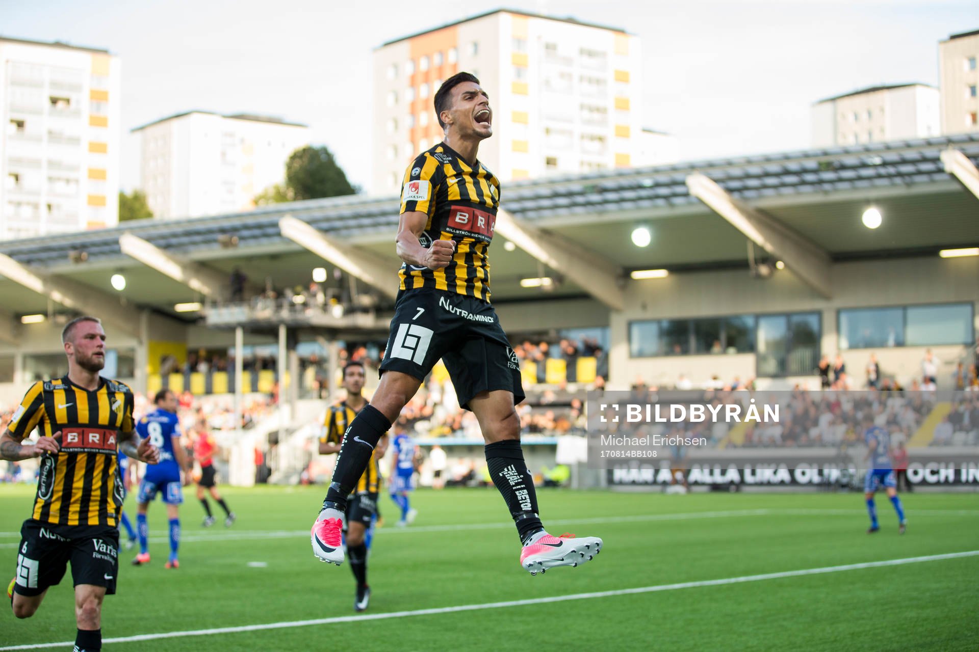 Häckens Ahmed Yasin jublar efter 1-0 under fotbollsmatchen i allsvenskan mellan Häcken och GIF Sundsvall den 14 augusti 2017 i Göteborg.