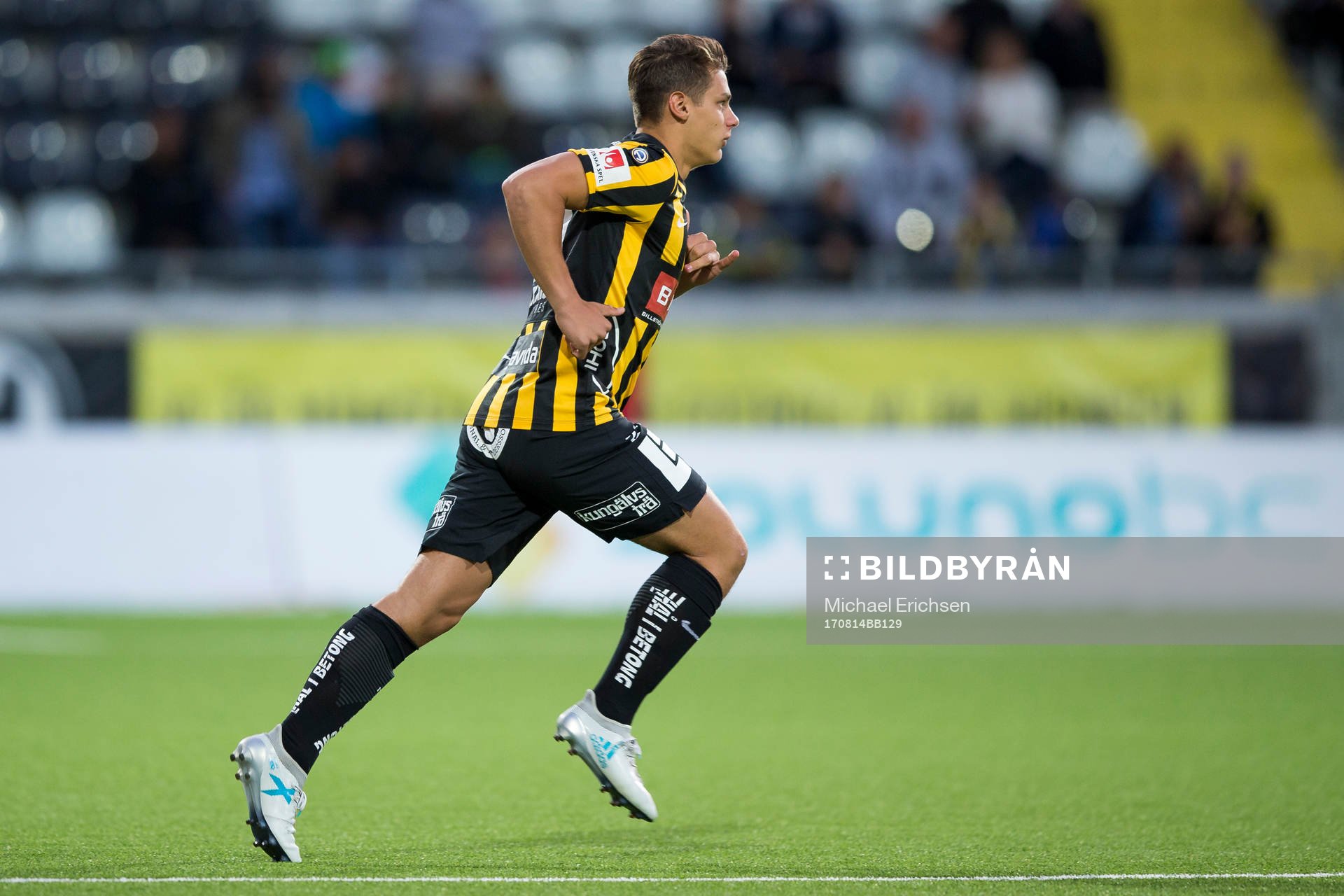 Häckens Kevin Ackermann blir inbytt och gör debut