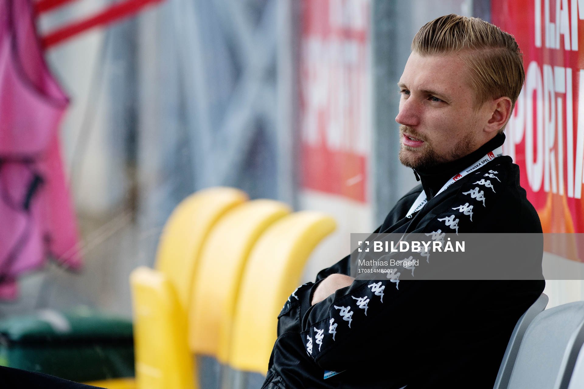 IFK Göteborgs Sebastian Eriksson på bänken