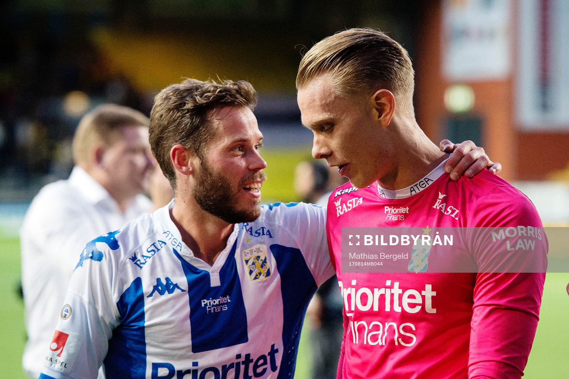 IFK Göteborgs Emil Salomonsson och målvakt Pontus