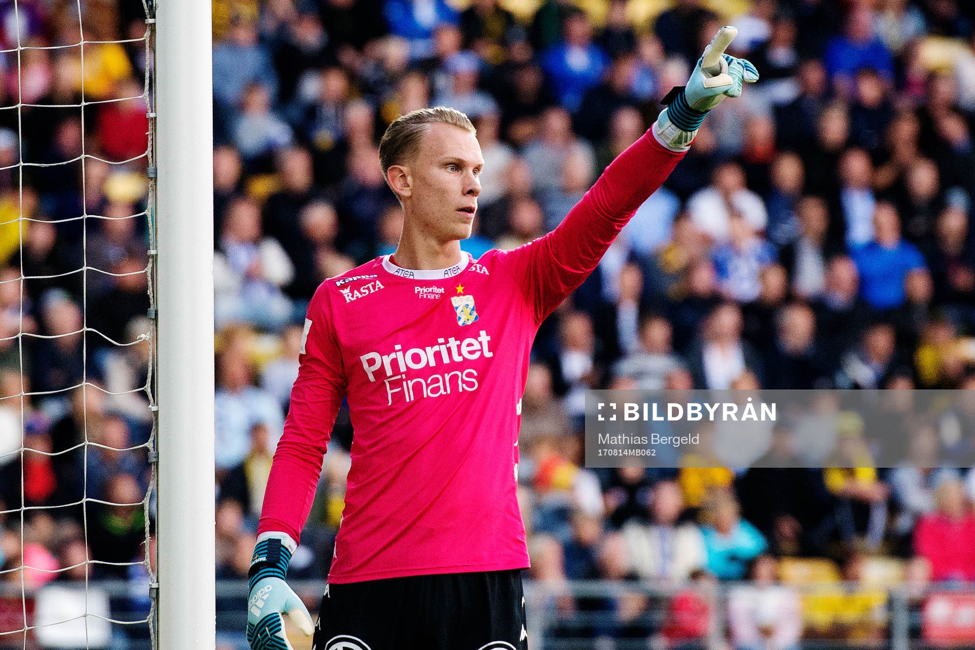 IFK Göteborgs målvakt Pontus Dahlberg gestikulerar