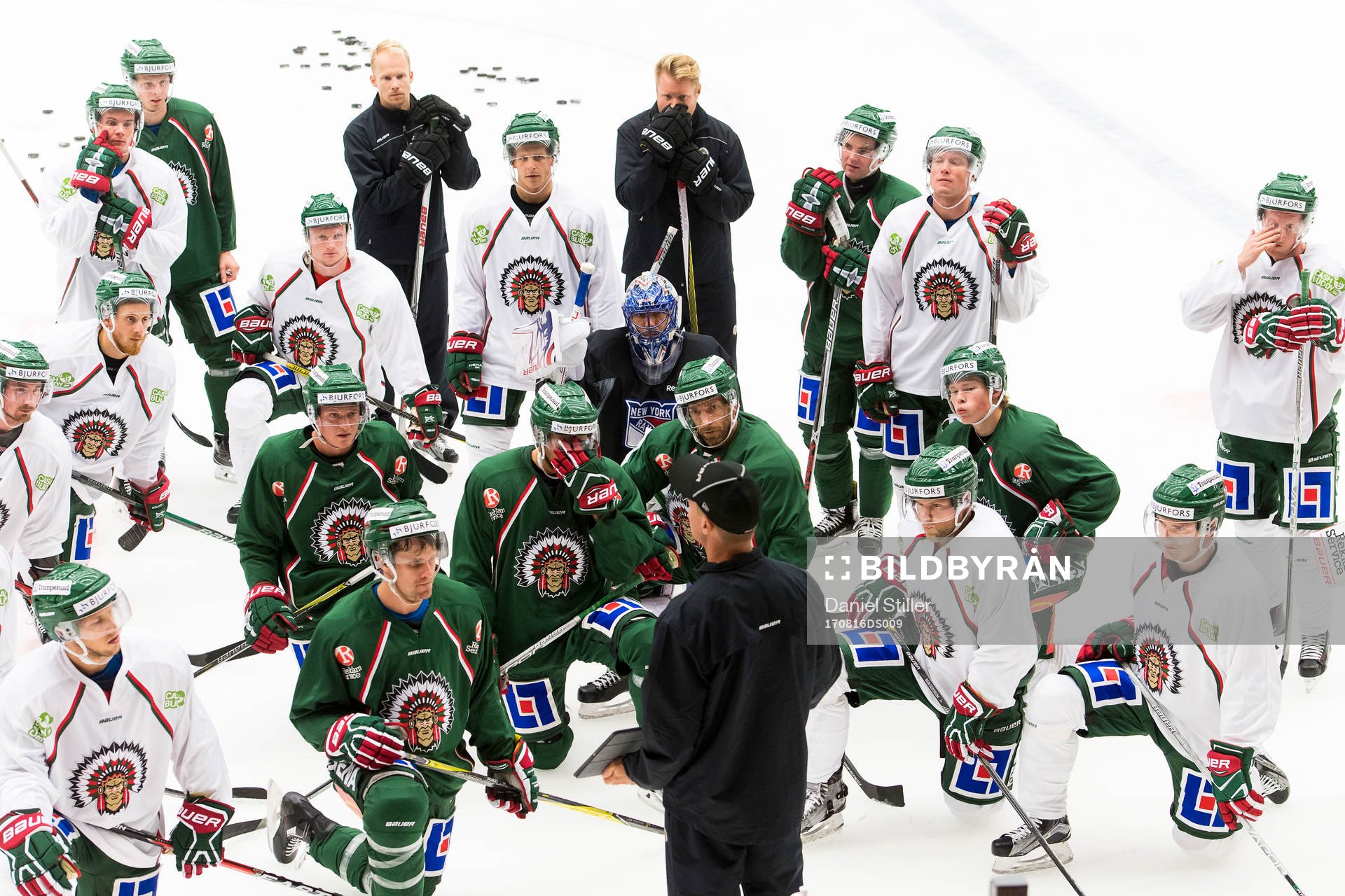 Laget samlat med Henrik och Joel Lundqvist i mitten