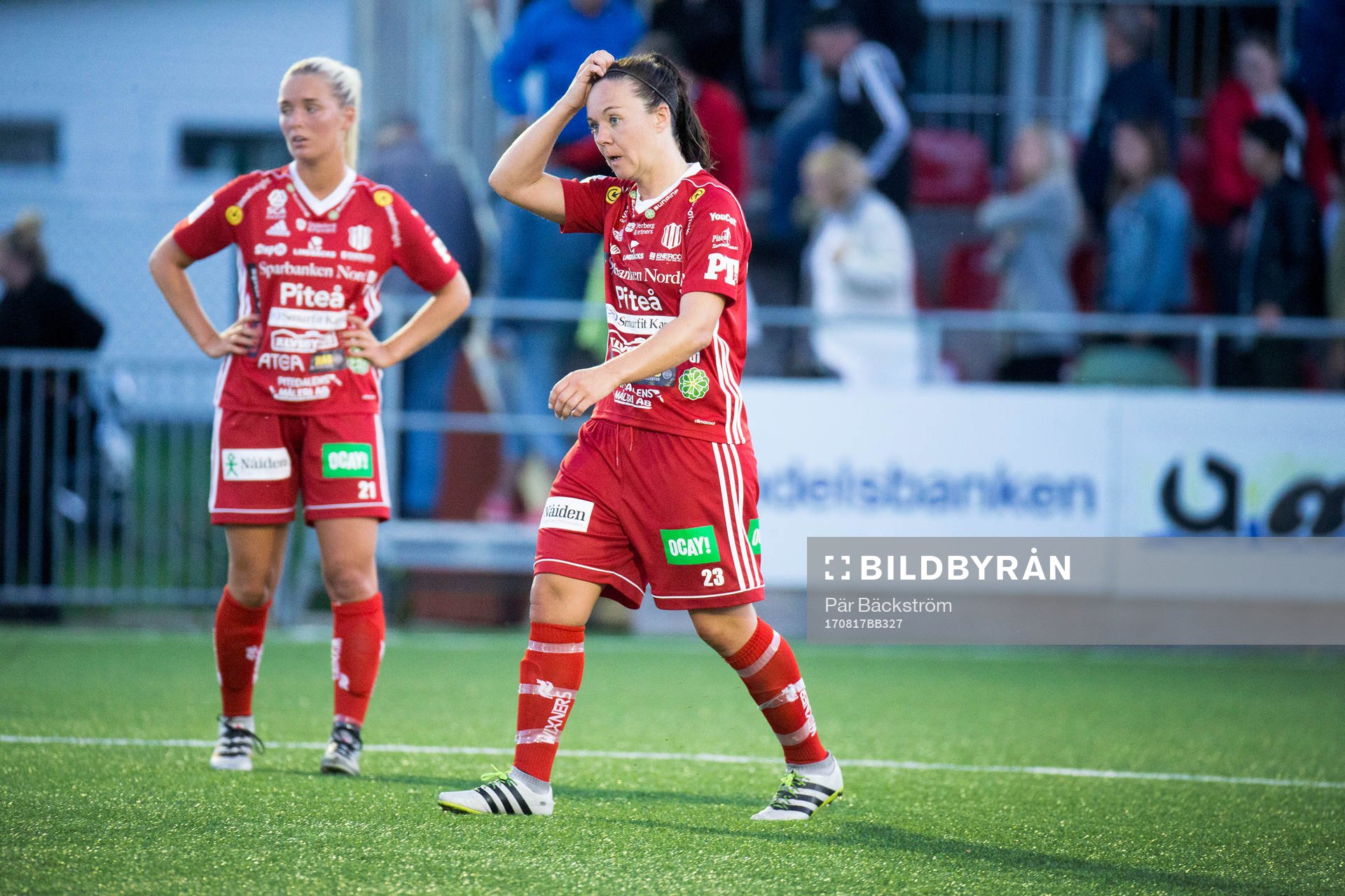 Piteås June Pedersen och Ronja Aronsson deppar