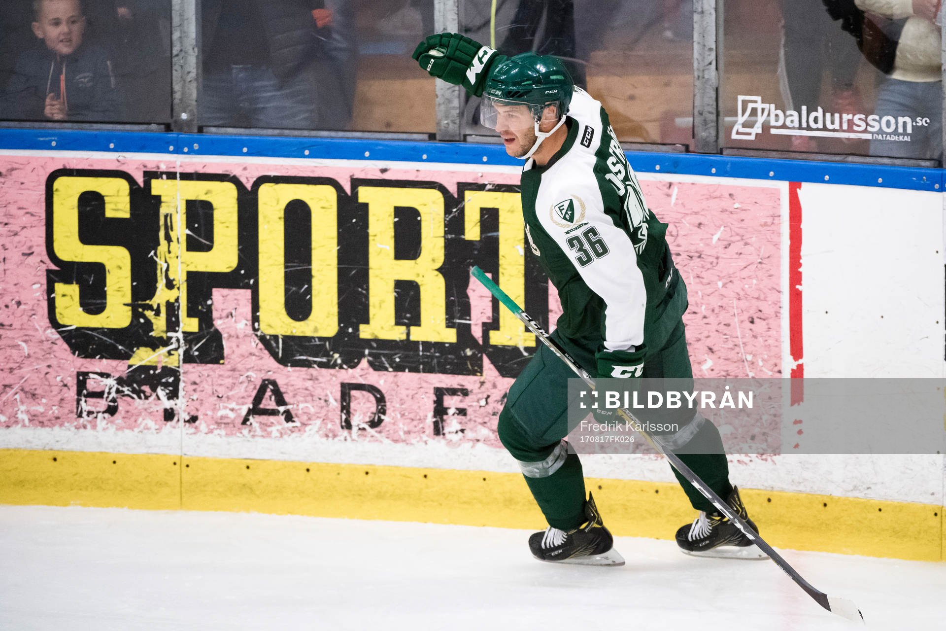 Färjestads Niklas Fogström jublar