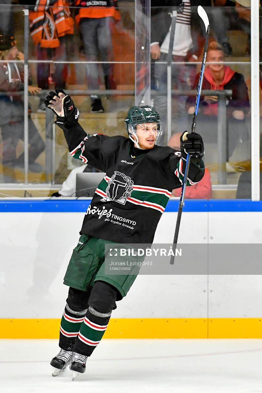 Tingsryds Daniel Öhrn jublar