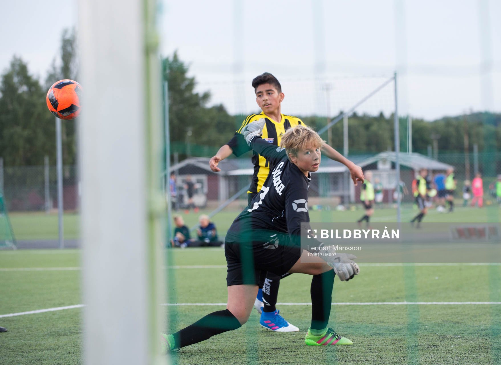  i matchen för pojkar födda 2003 mellan IFK Hässleholm och IFK Simrishamn i Hässleholm 17 augusti 2017.  