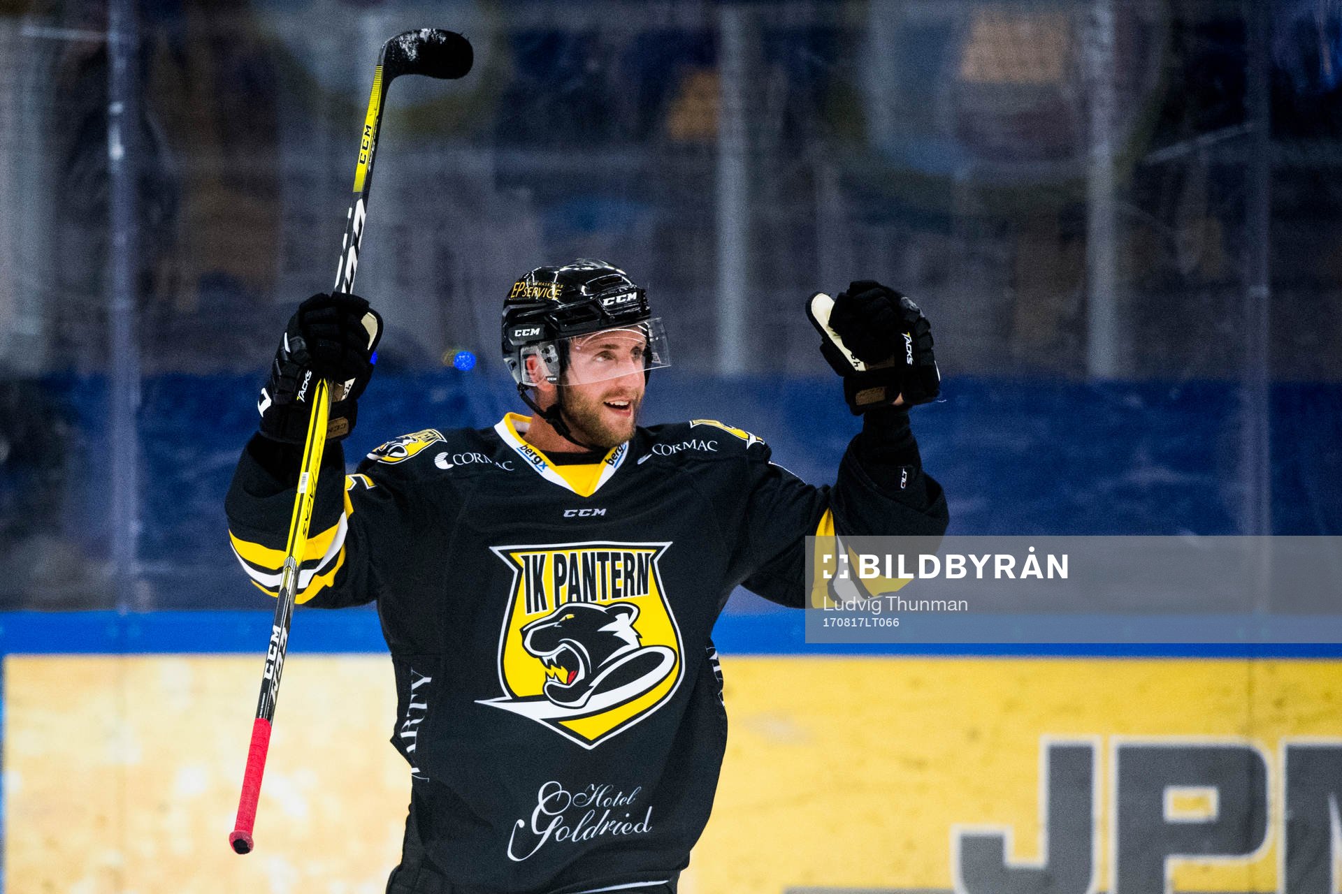 Panterns Sebastian Dyk jublar