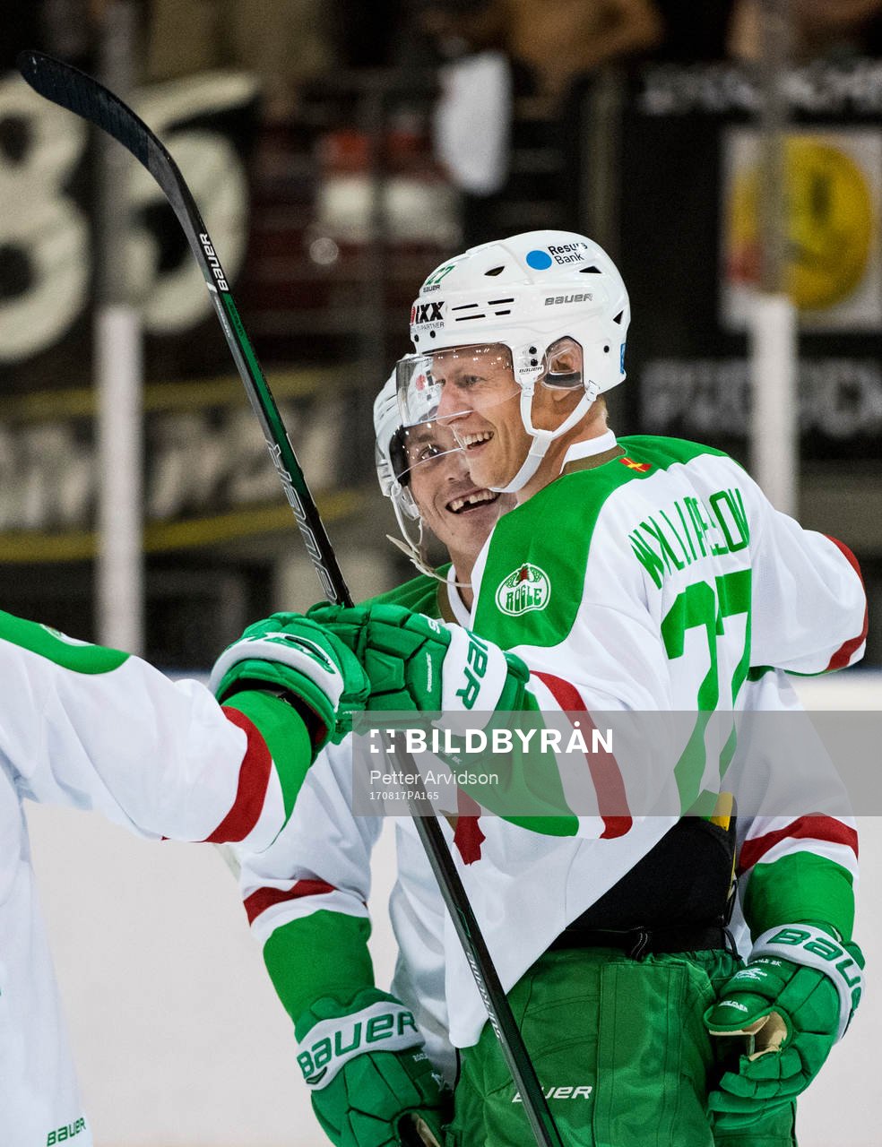Rögles Jesper Williamsson jublar med Bryan Lerg
