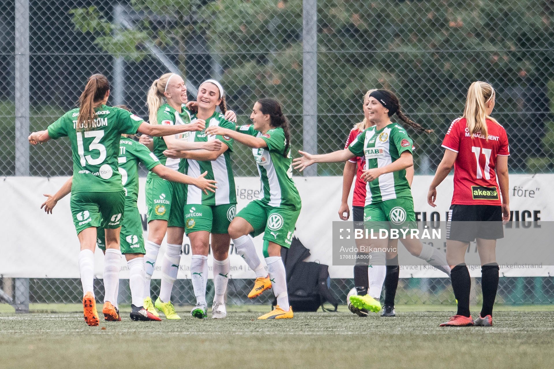 Hammarbys Murielle Tiernan jublar
