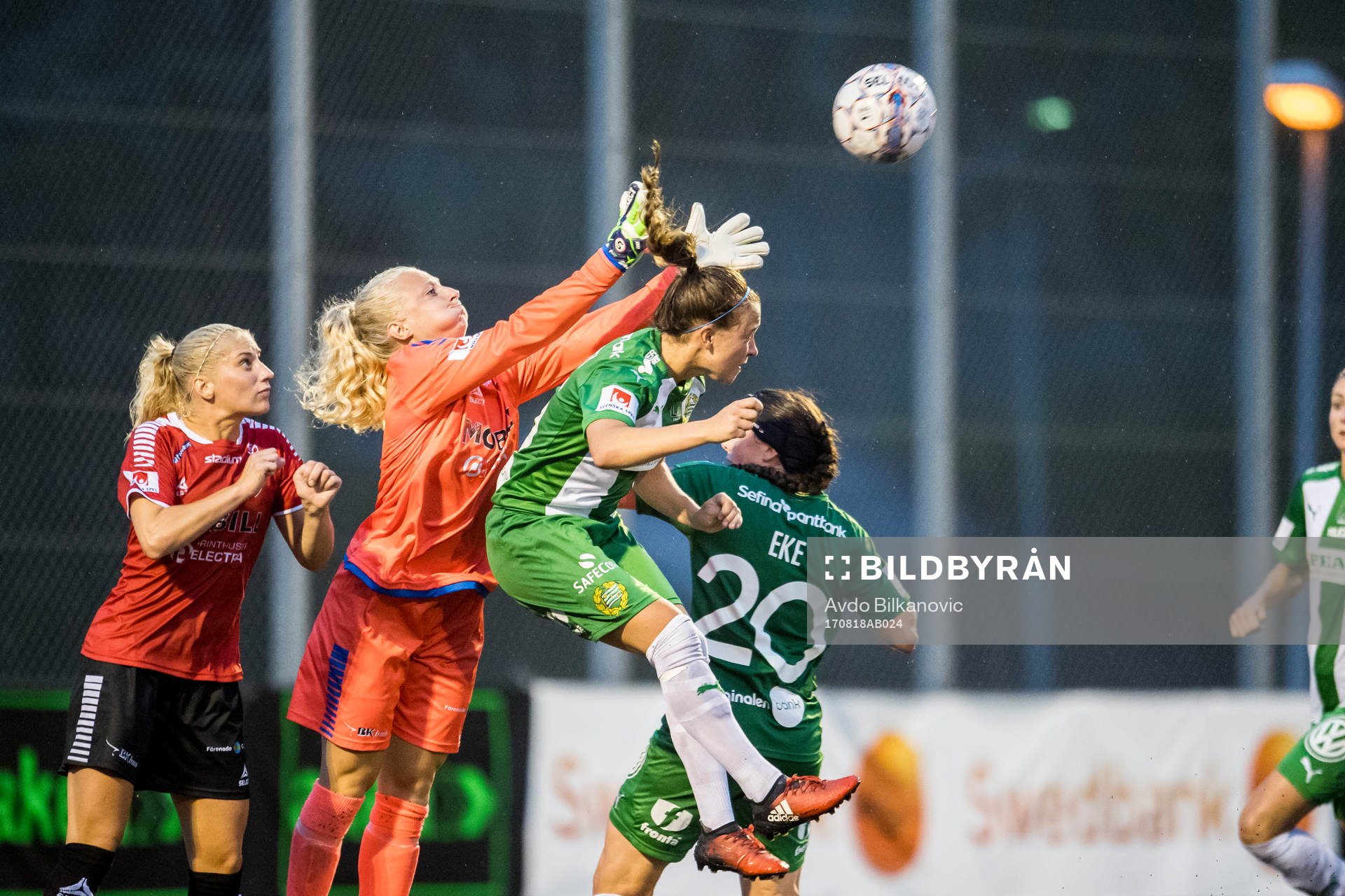 LB07s målvakt Josephine Frigge under fotbollsmatchen i Damallsvenskan mellan LB07 och Hammarby den 18 augusti 2017 i Malmö.